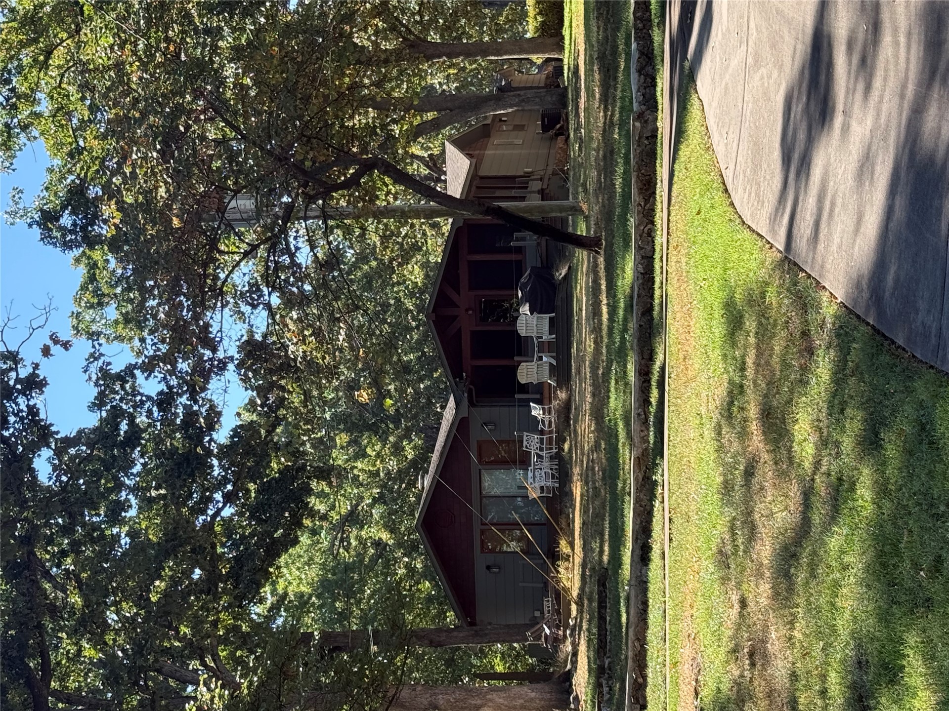 447932 E 348 Property Photo 4