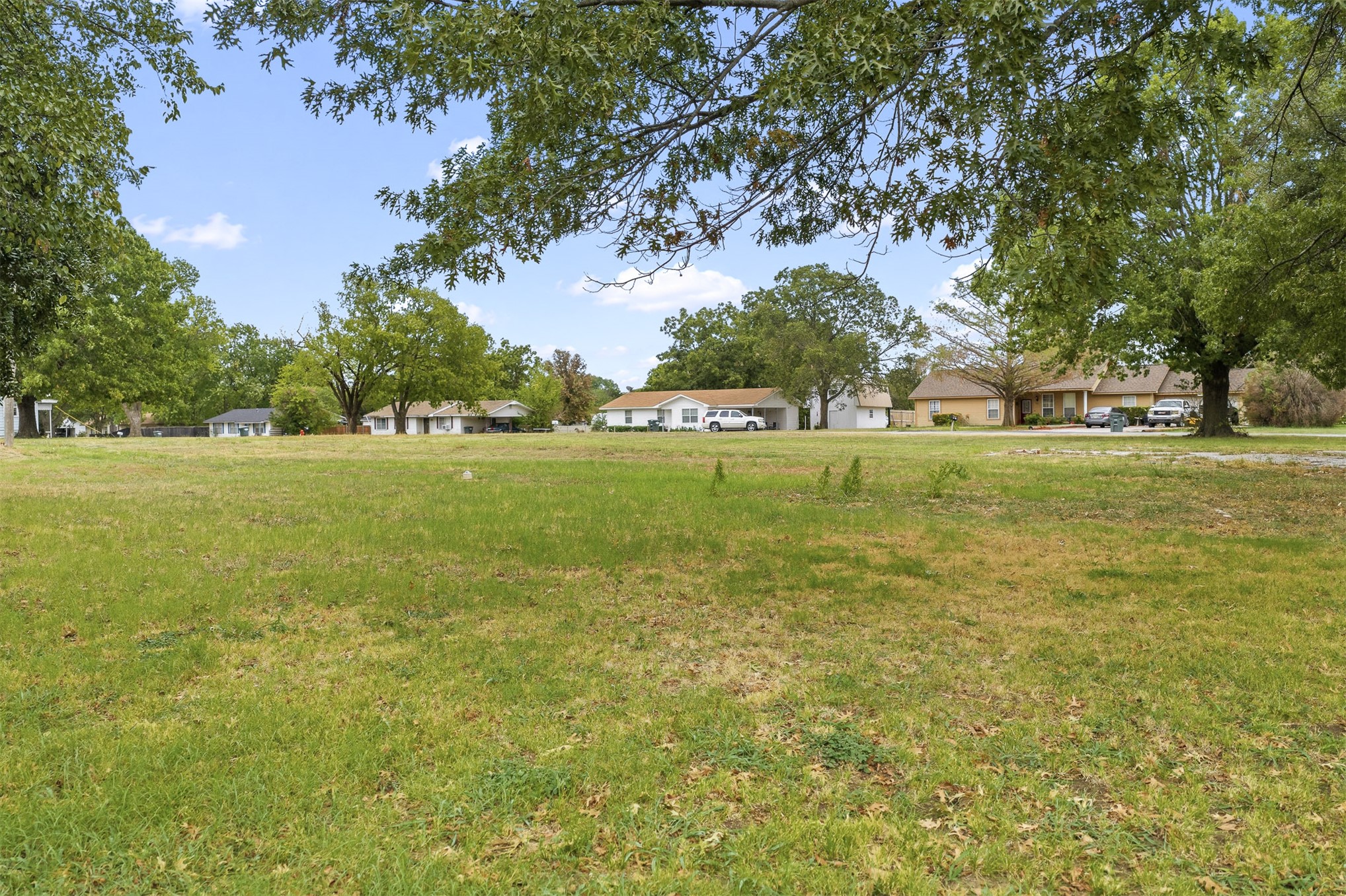 Higgins Street Property Photo 8