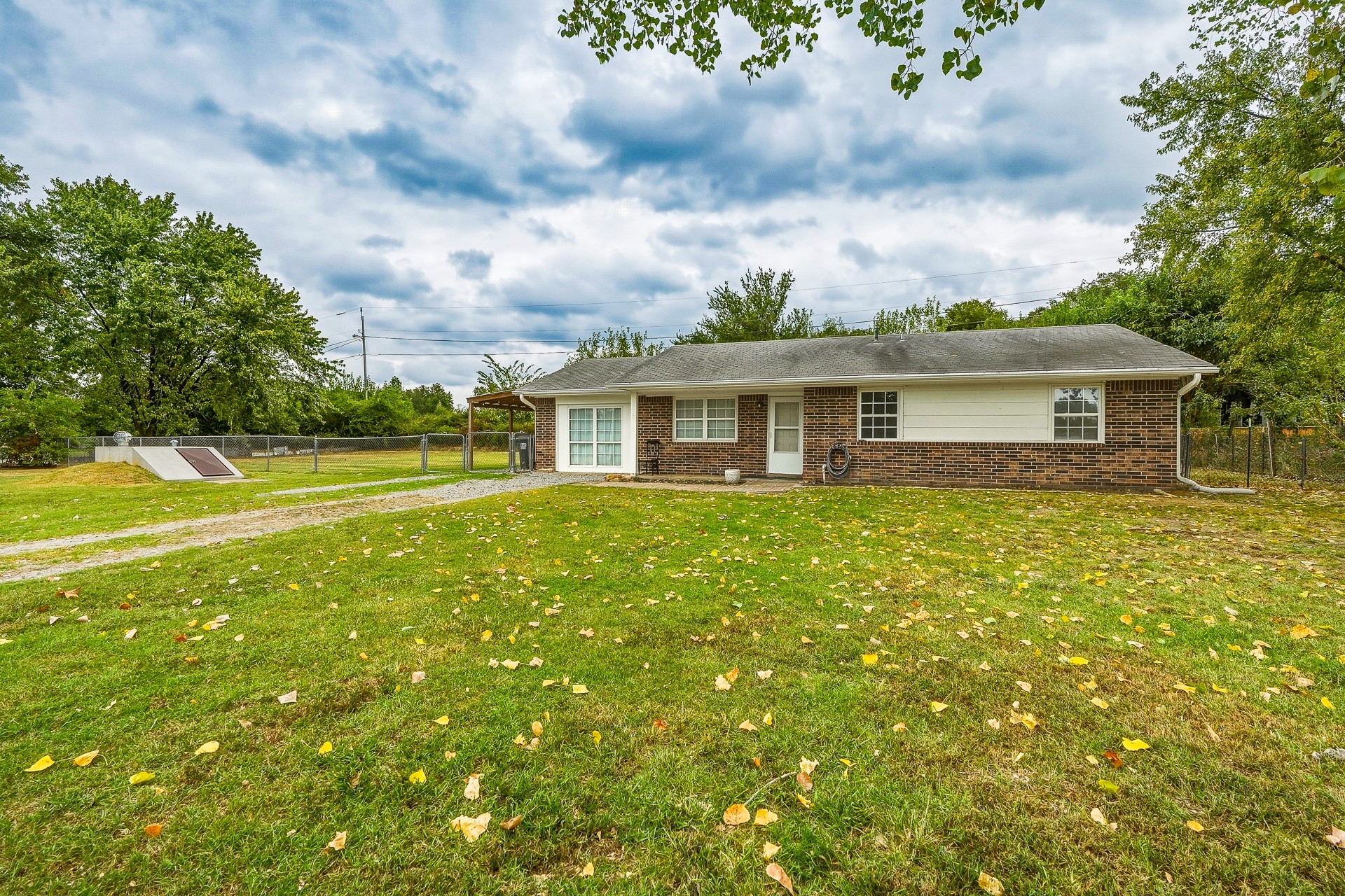 14450 County Road 3499 Property Photo 4