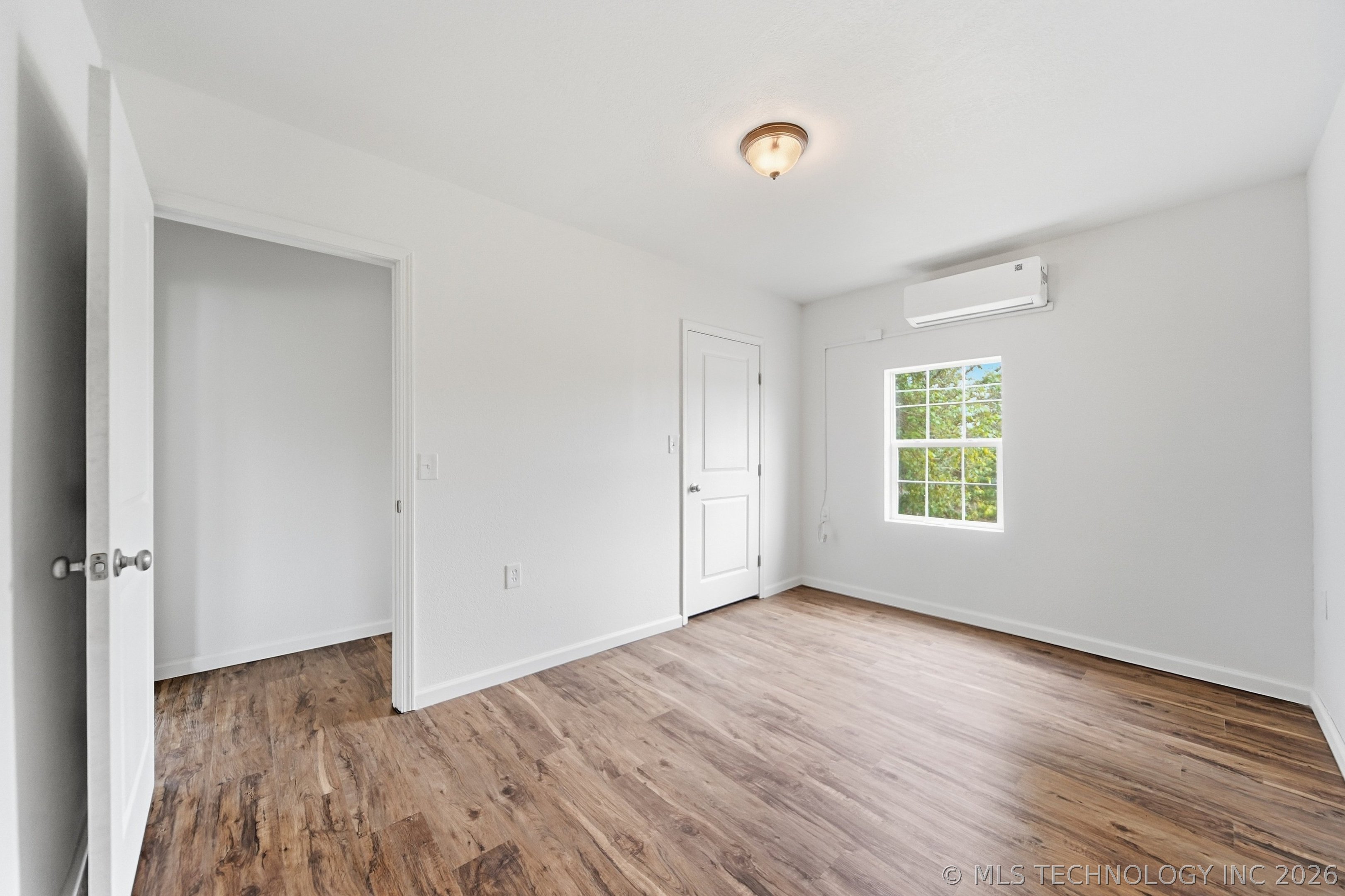 522 N Franklin Avenue Property Photo 10