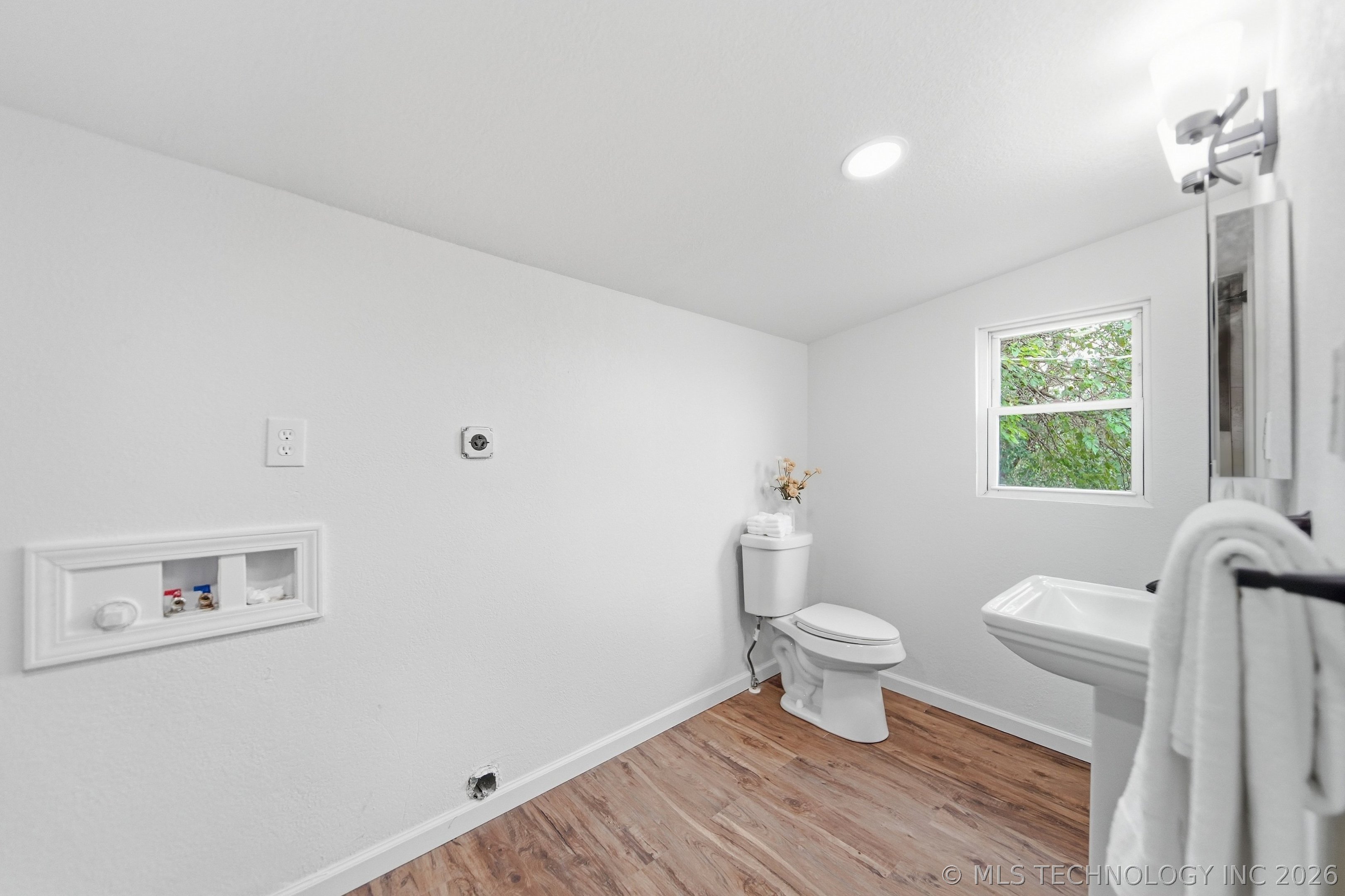 522 N Franklin Avenue Property Photo 11