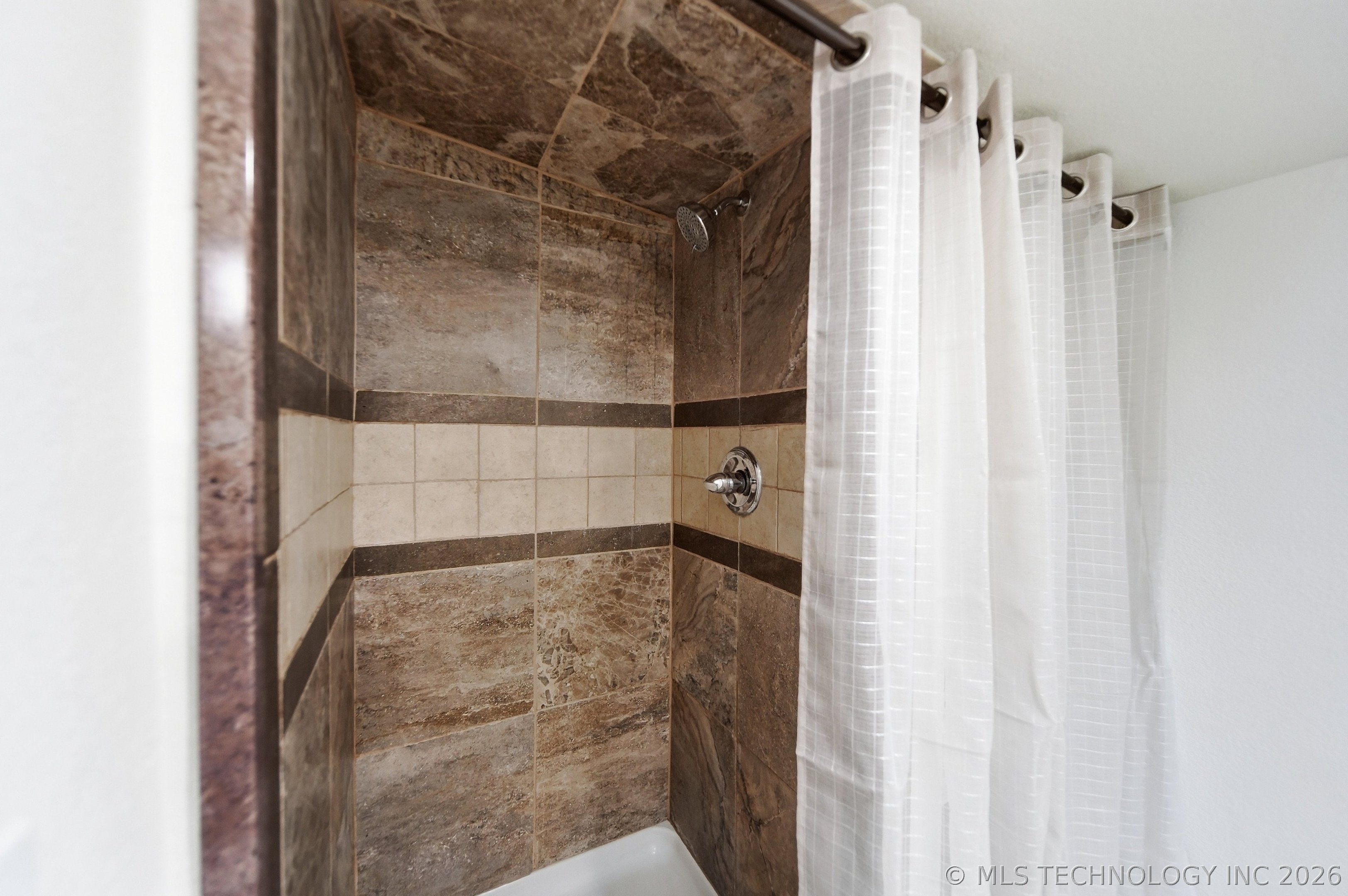 522 N Franklin Avenue Property Photo 13