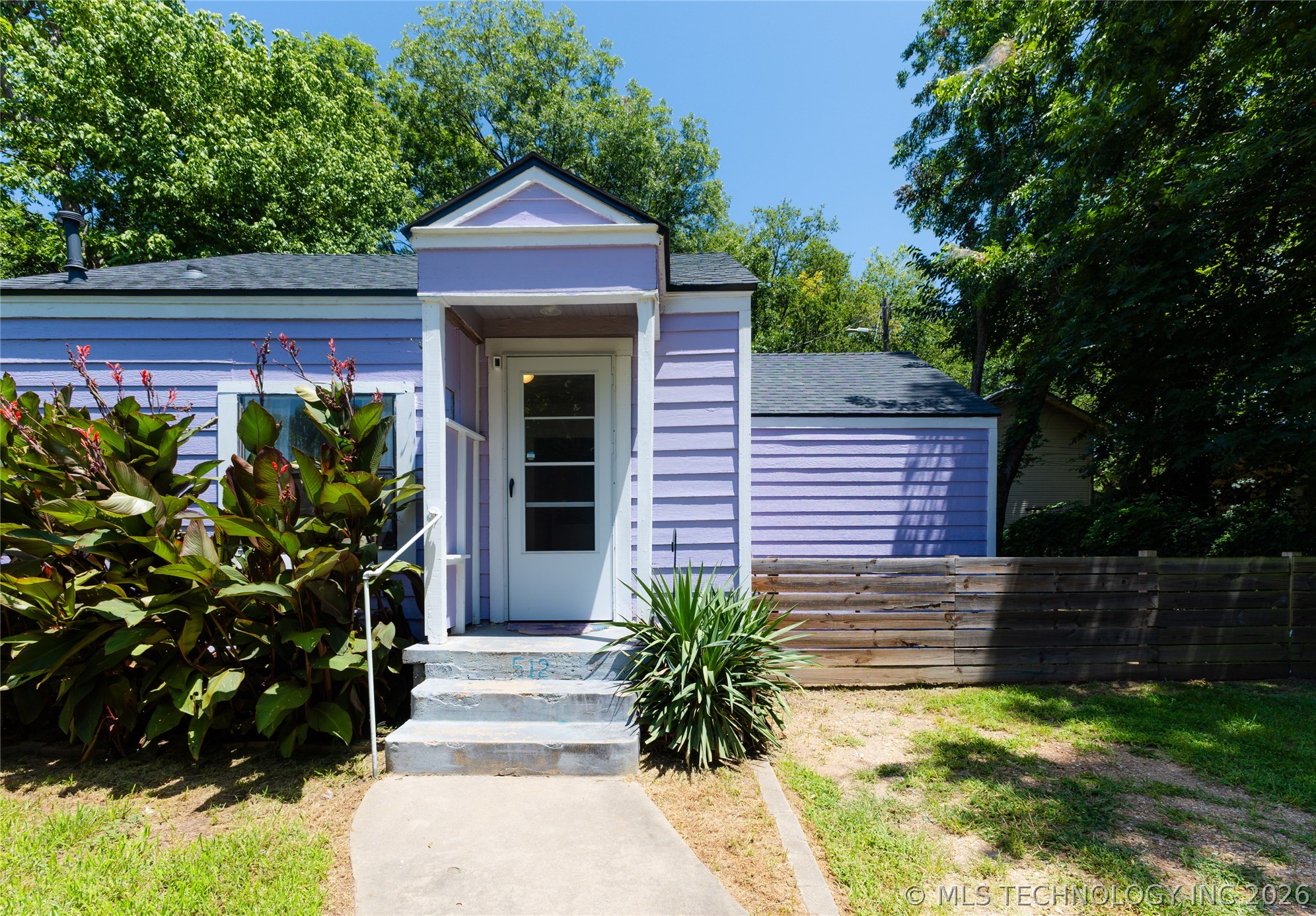 512 N Francis Street Property Photo 3