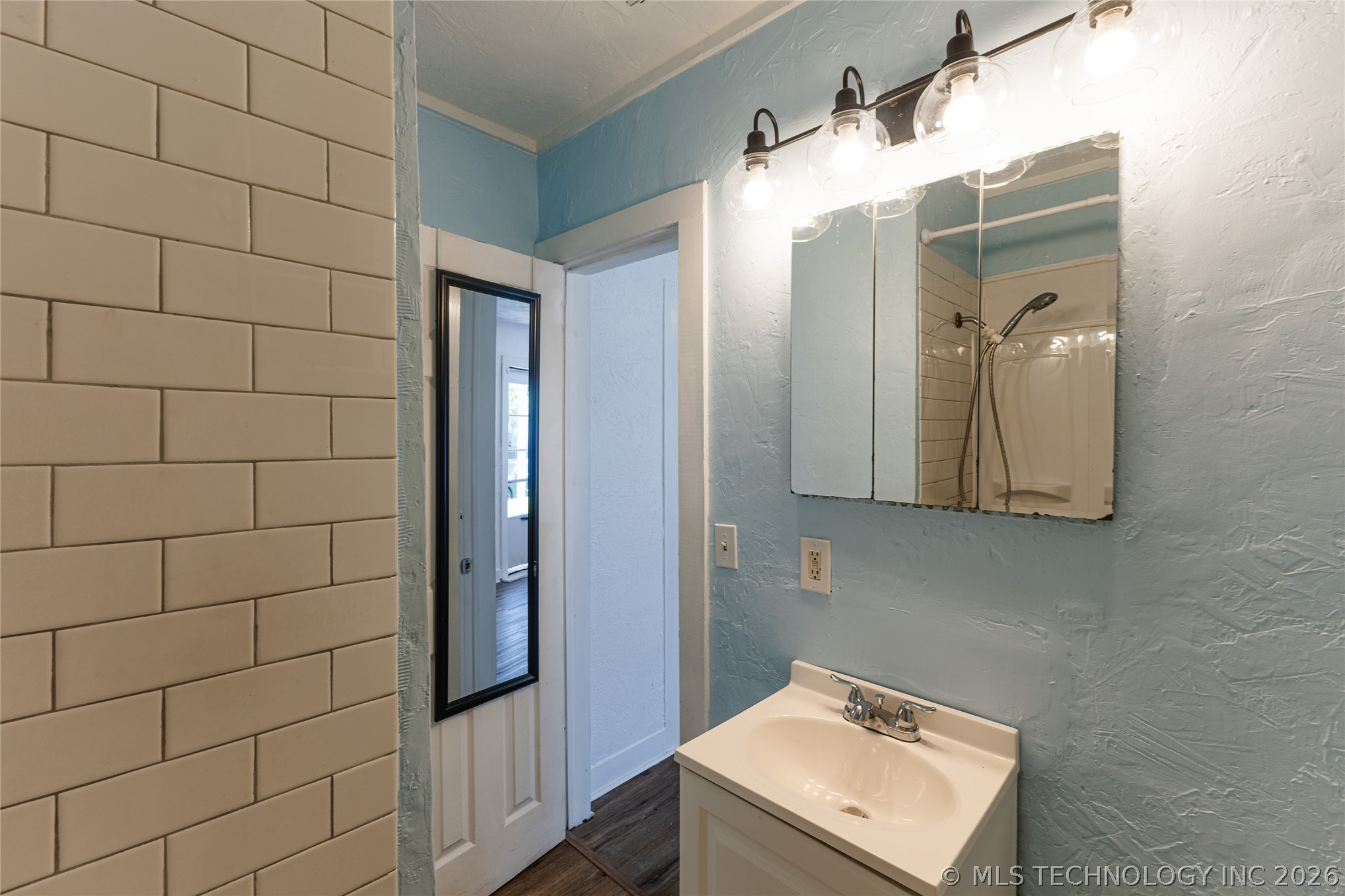 512 N Francis Street Property Photo 8