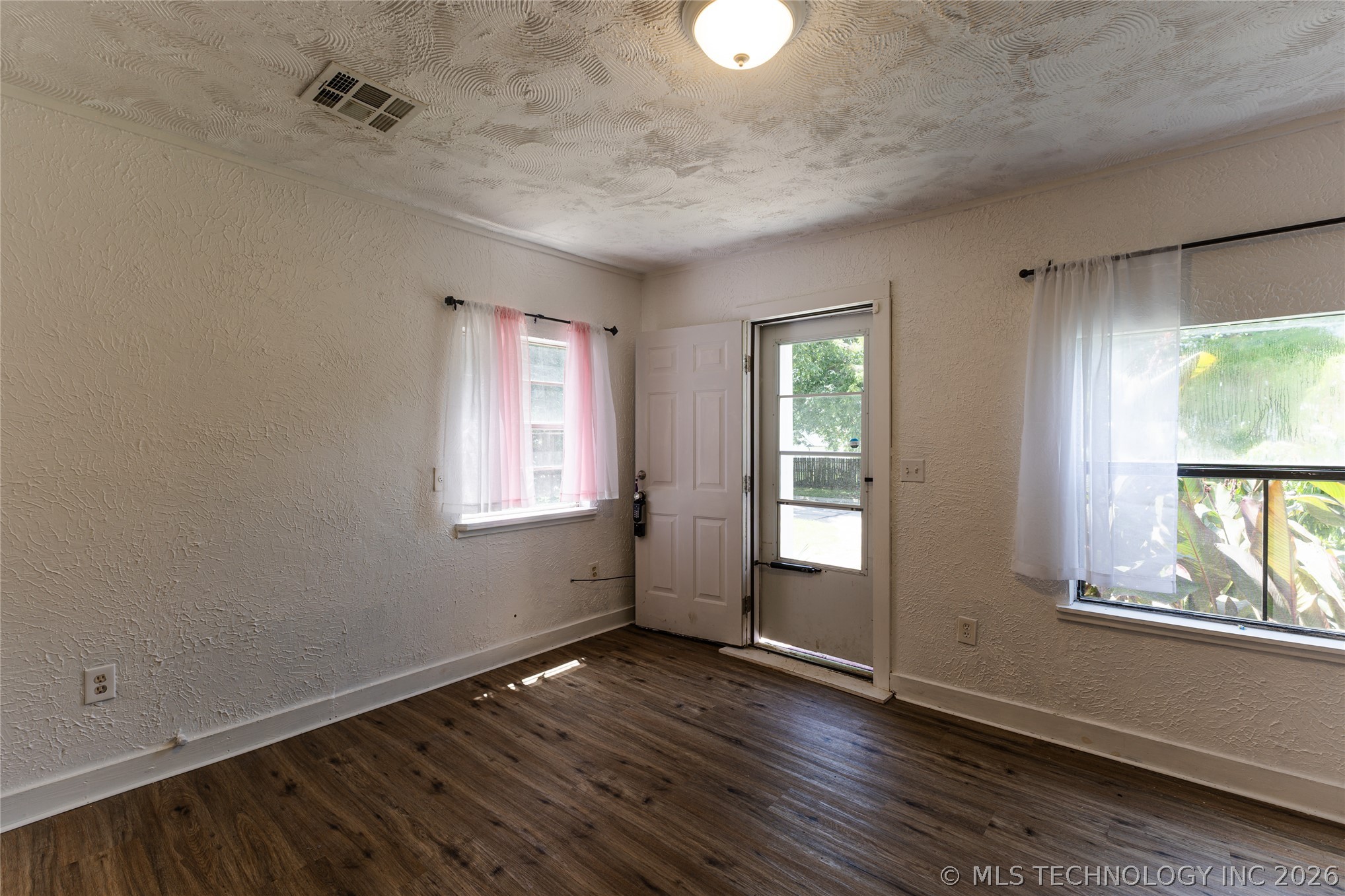 512 N Francis Street Property Photo 11