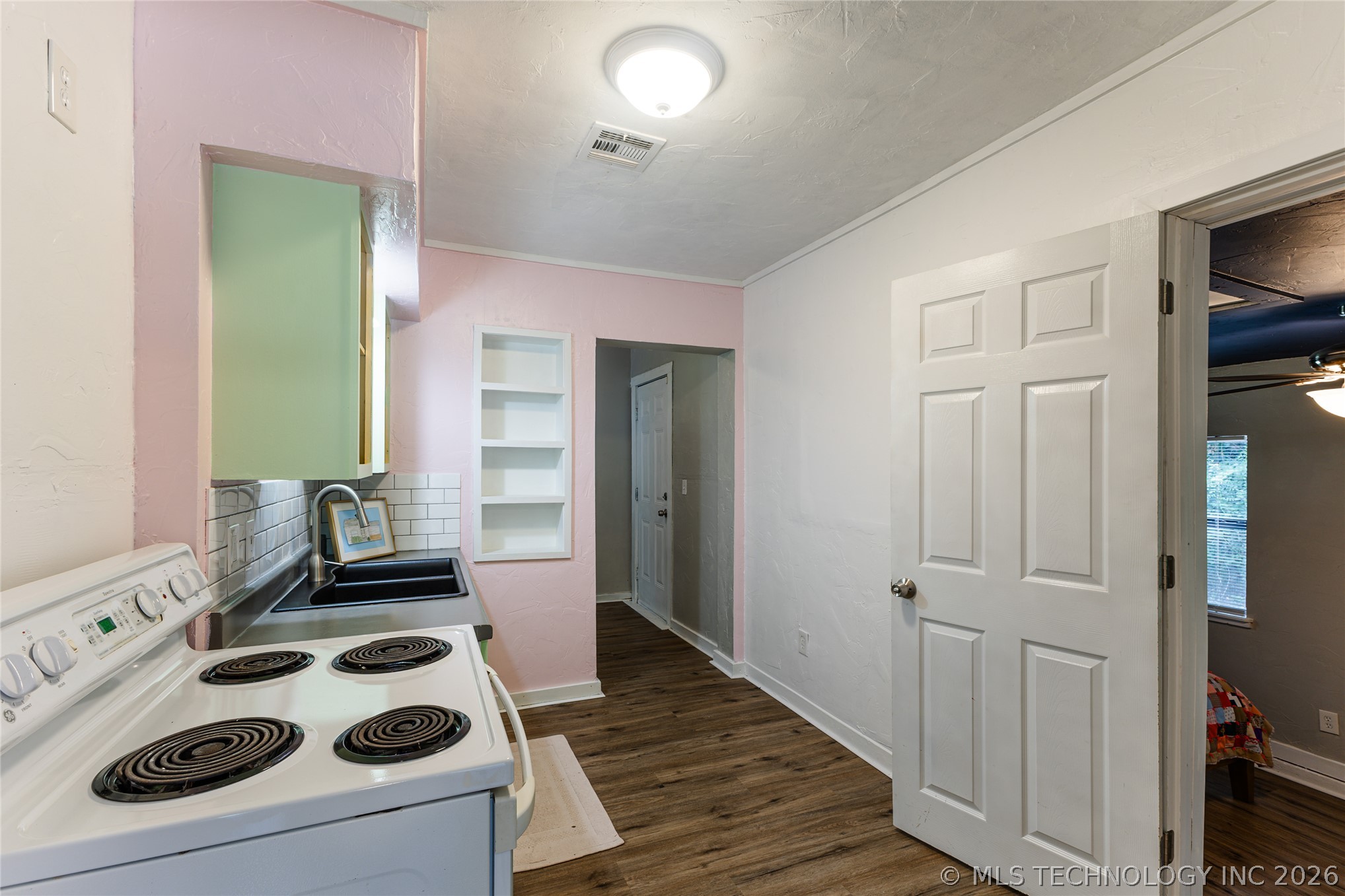 512 N Francis Street Property Photo 12