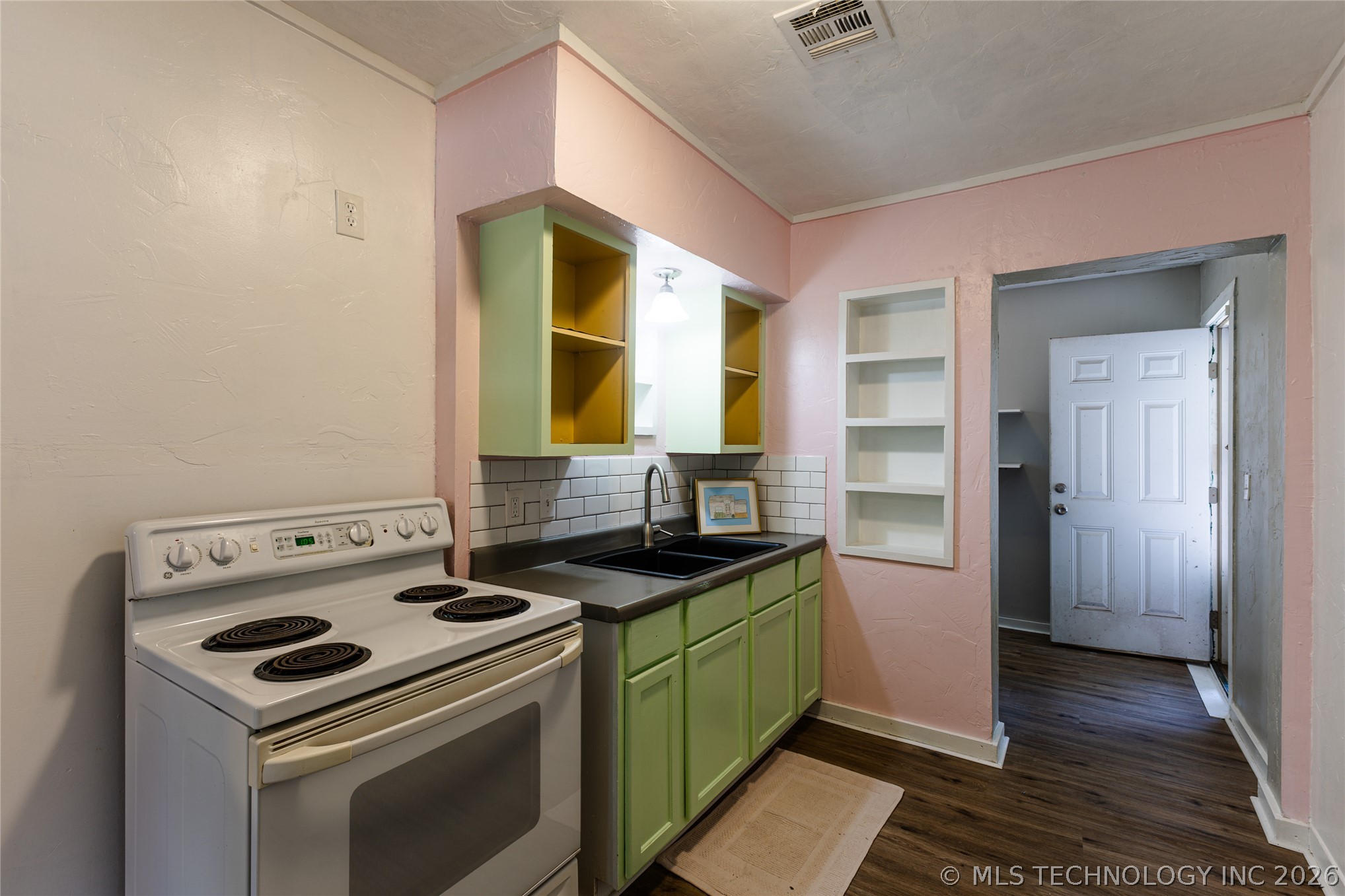 512 N Francis Street Property Photo 24