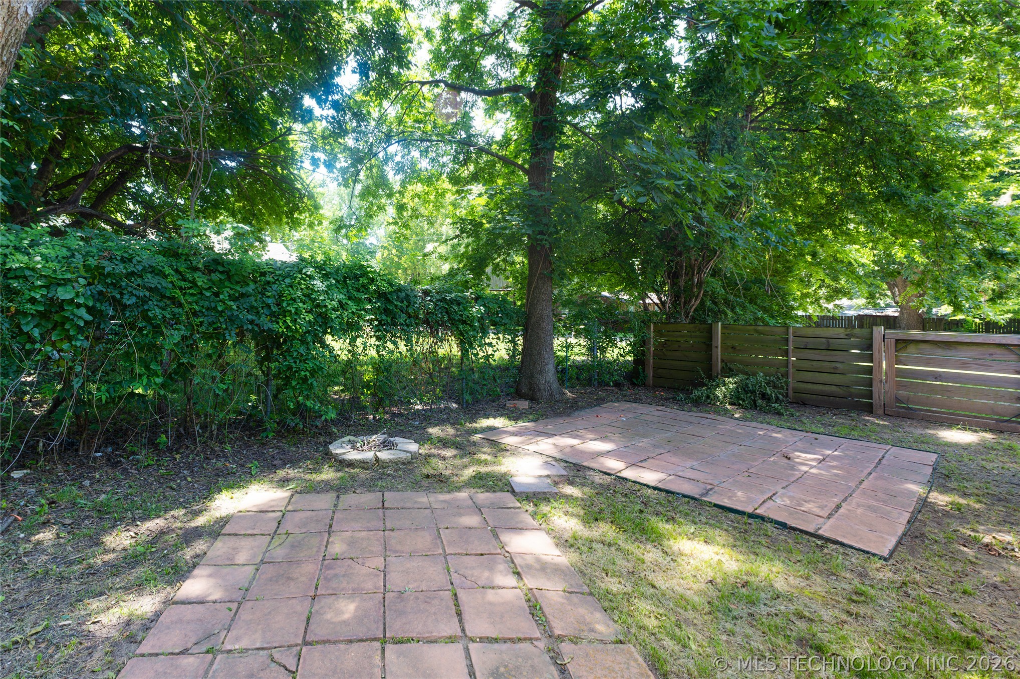 512 N Francis Street Property Photo 26