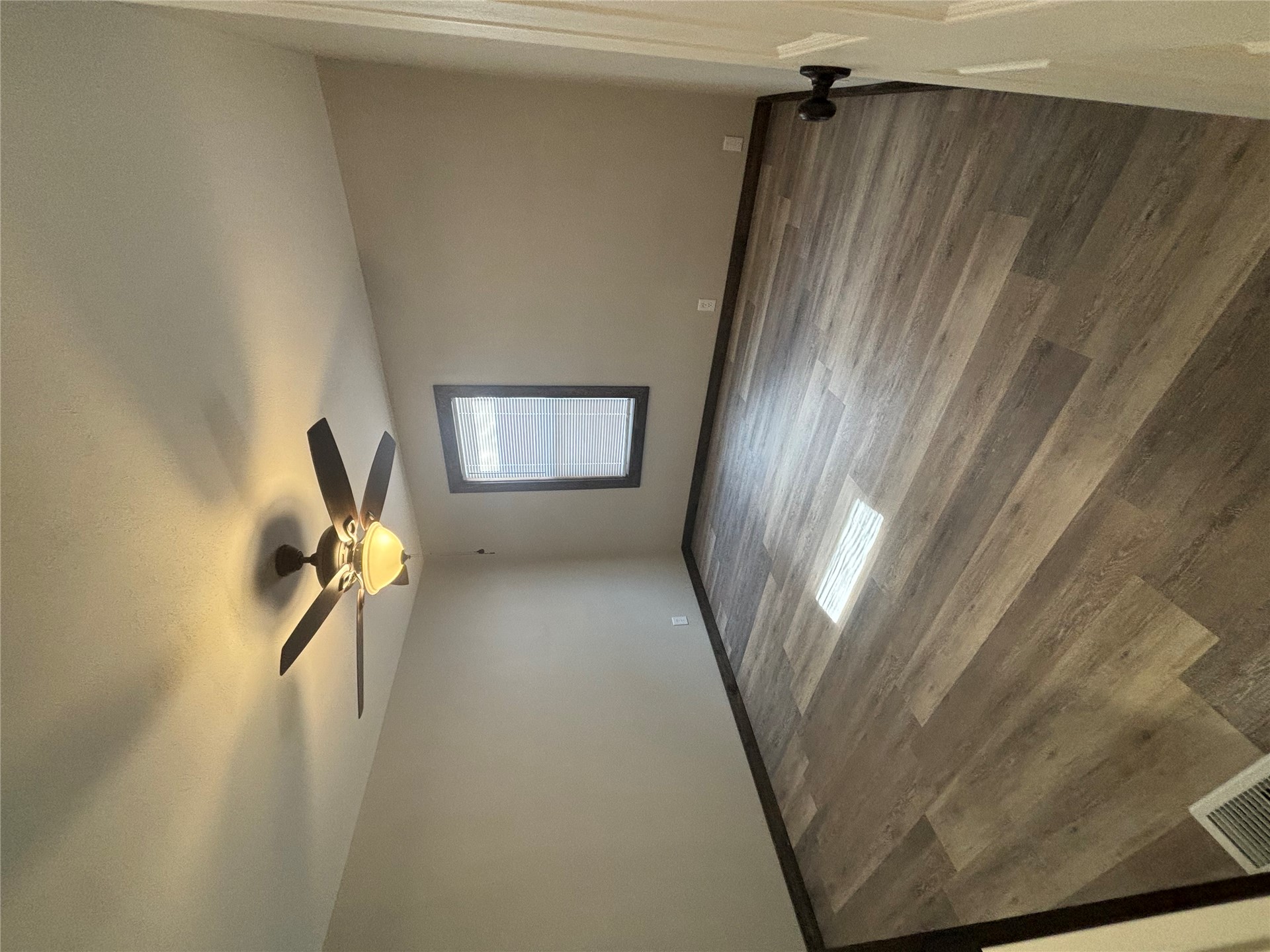 224 N 11th Avenue Property Photo 6