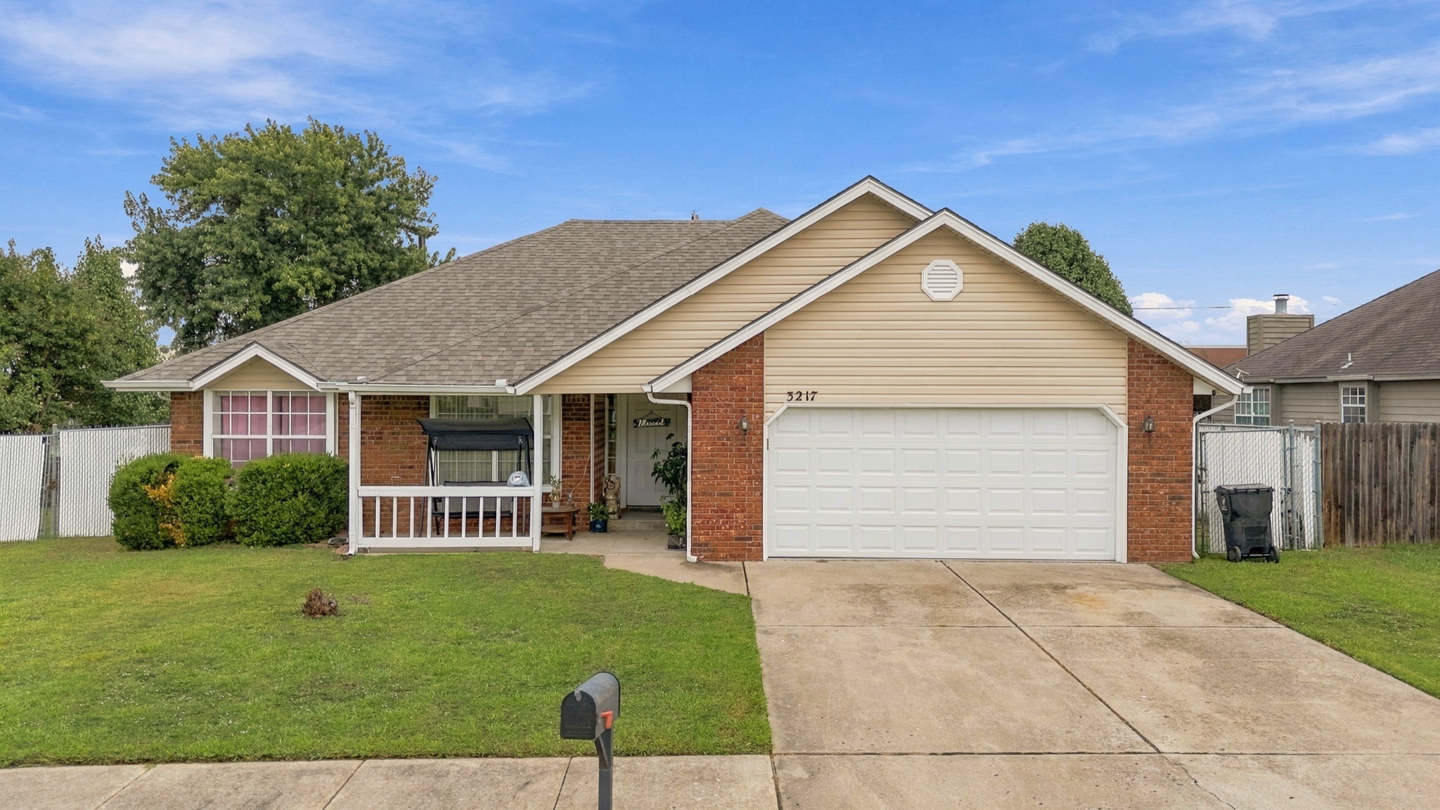 3217 N 8th Place Property Photo 1
