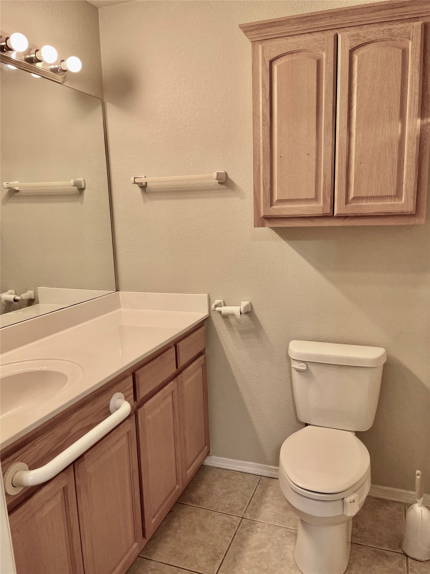 2113 S Javine Avenue Property Photo 11