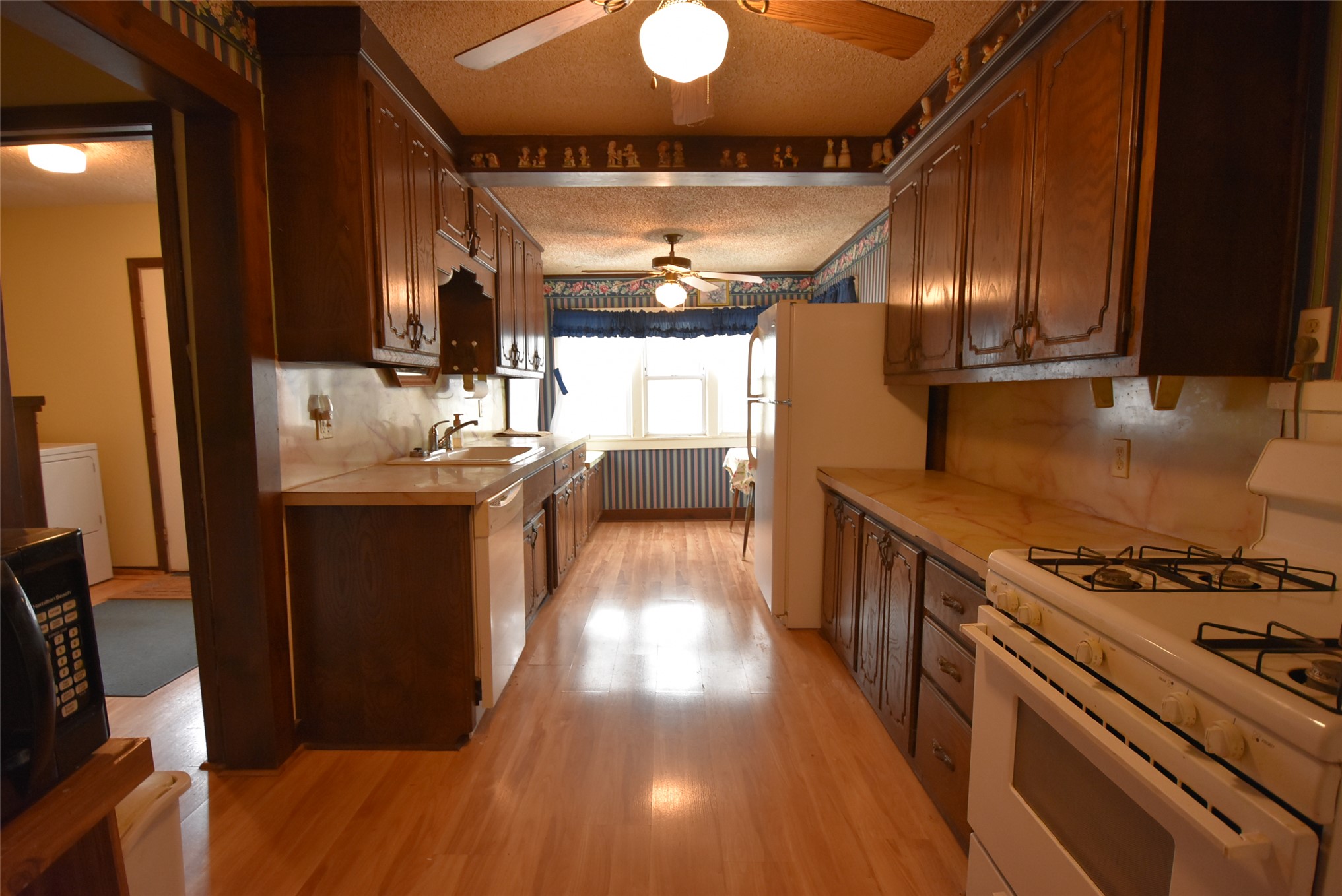 2020 N Union Avenue Property Photo 10