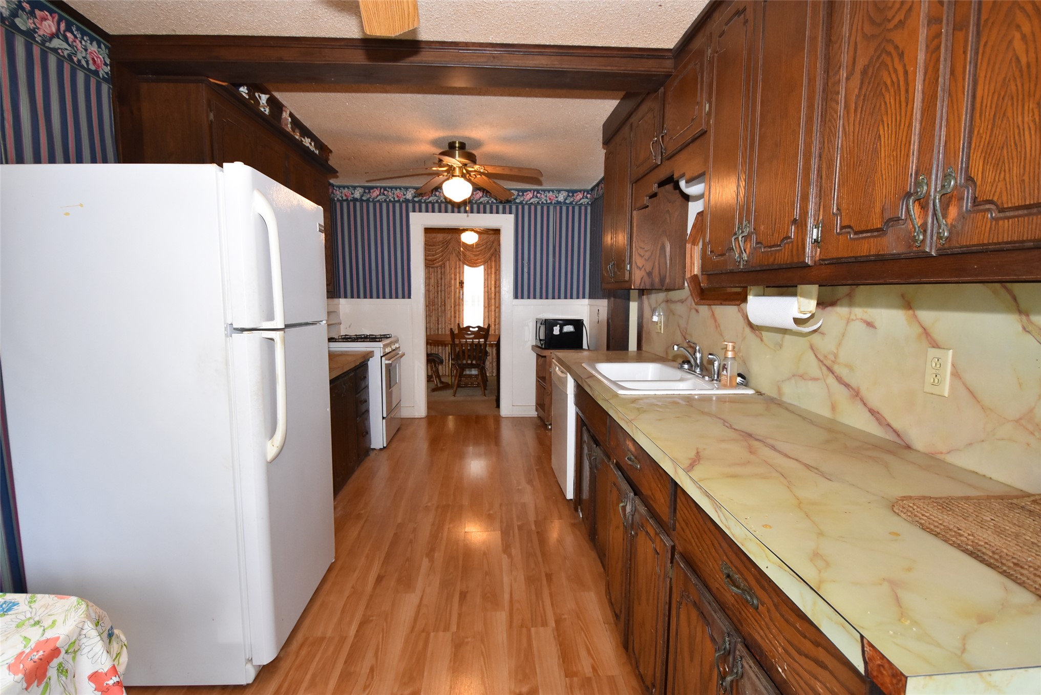 2020 N Union Avenue Property Photo 12