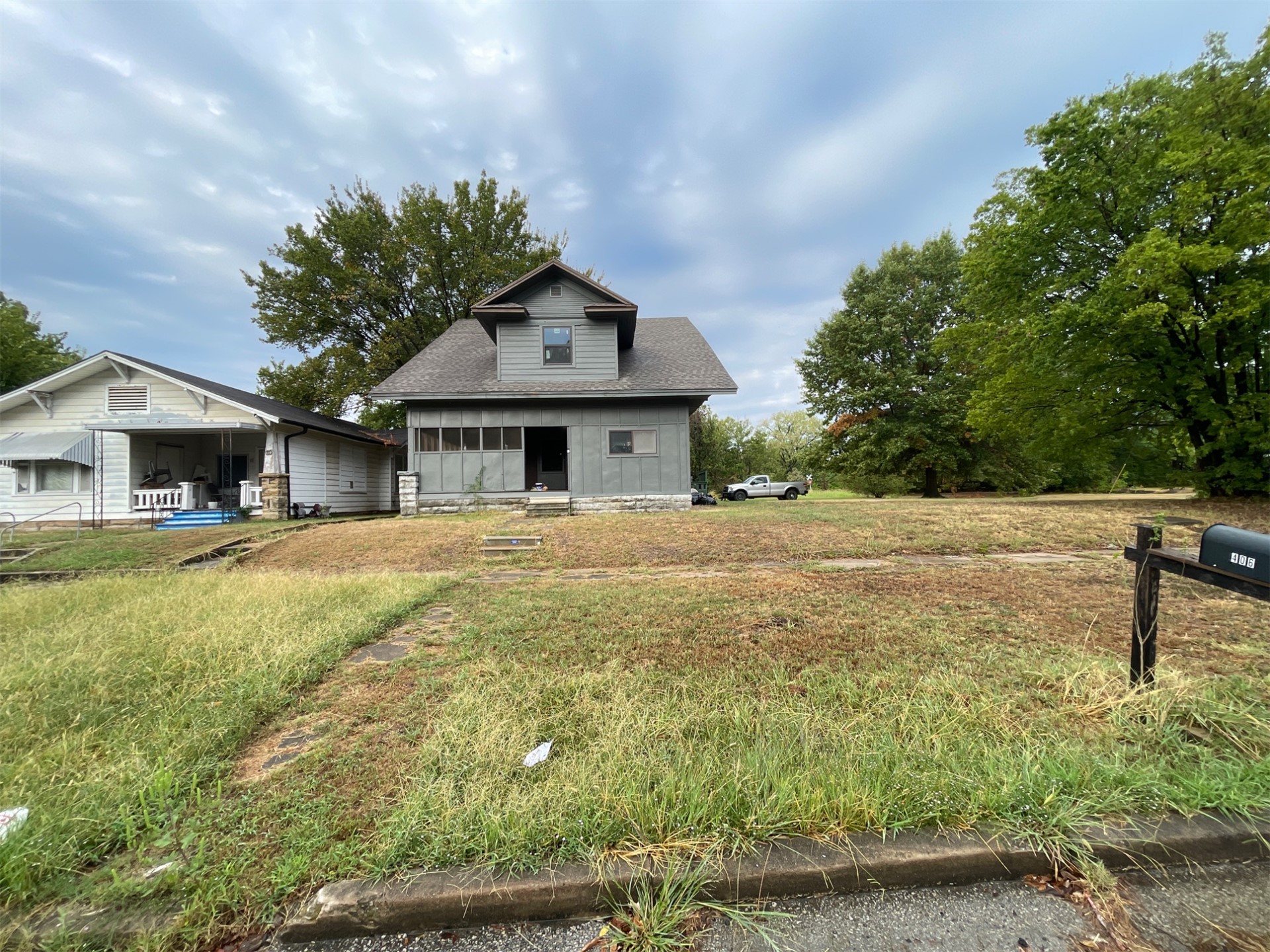 406 S Alabama Avenue Property Photo 1