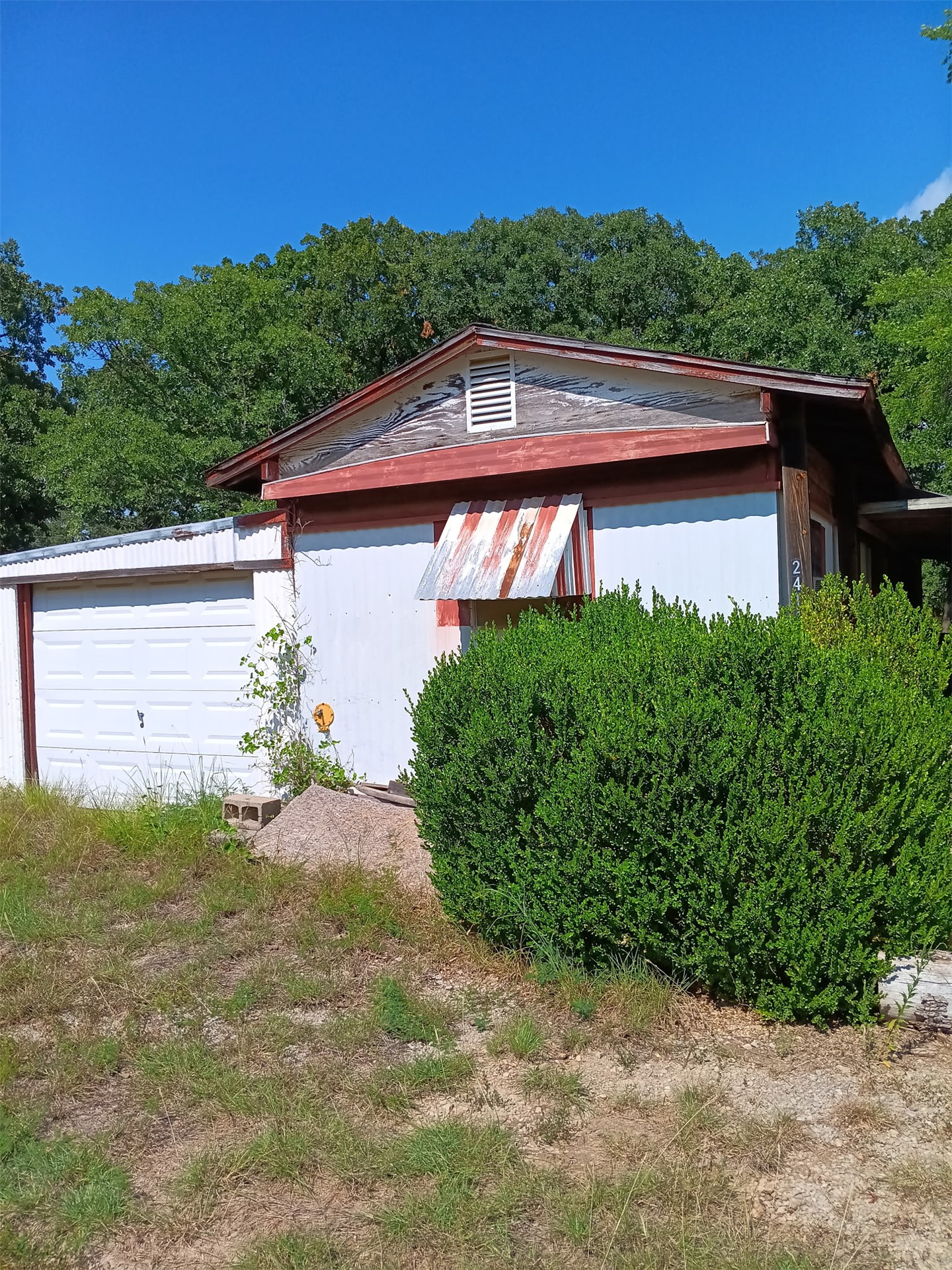 2411 Arapaho Road Property Photo 2