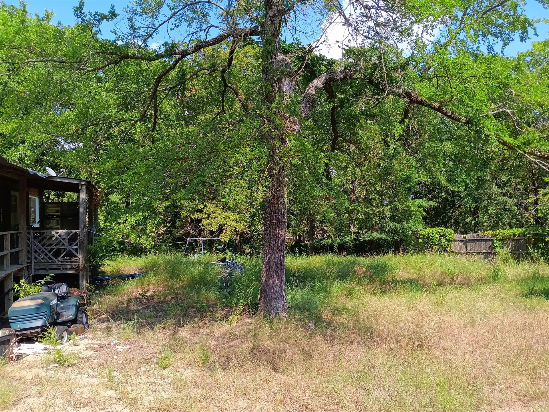 2411 Arapaho Road Property Photo 4