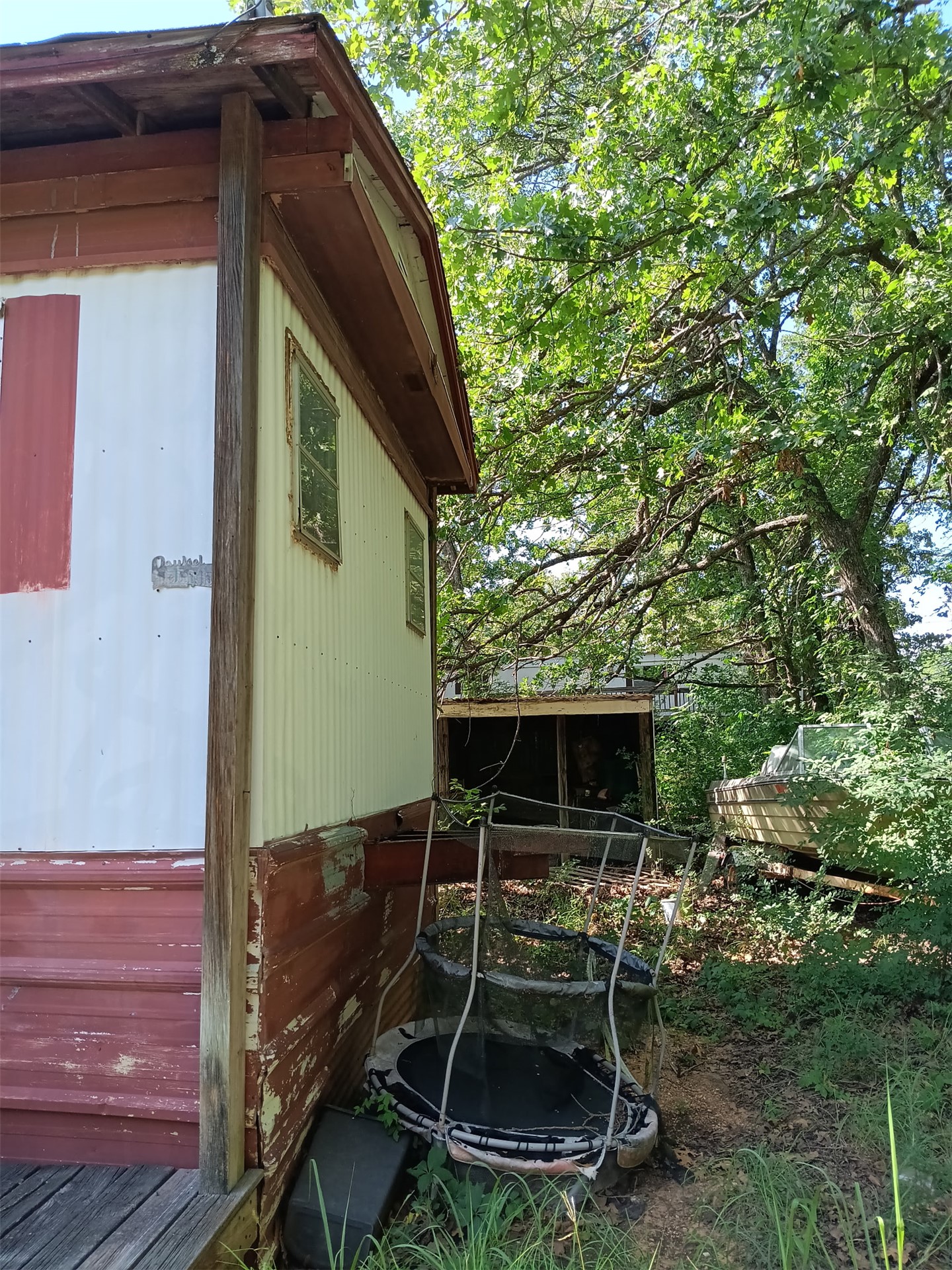 2411 Arapaho Road Property Photo 10