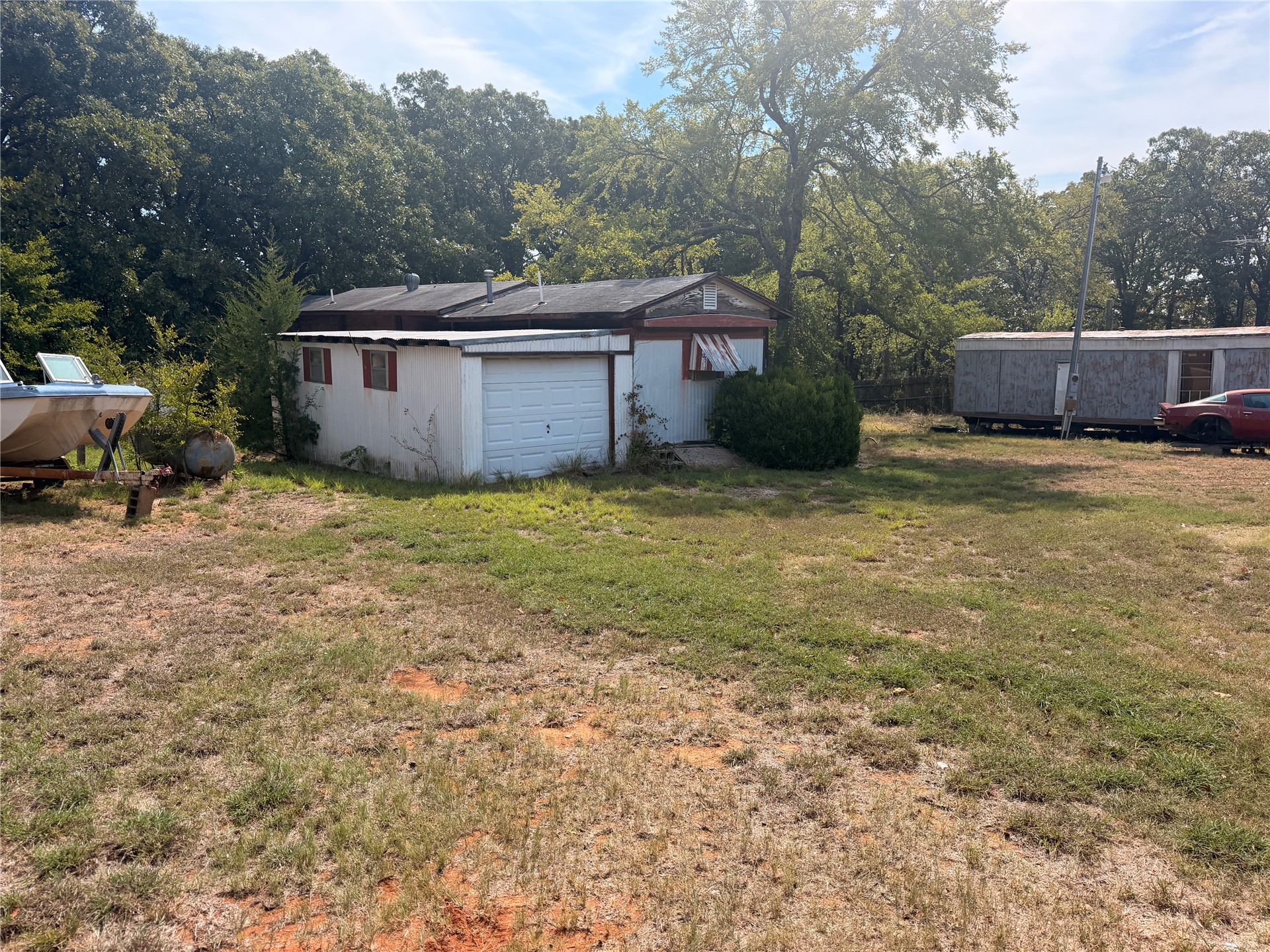 2411 Arapaho Road Property Photo 11
