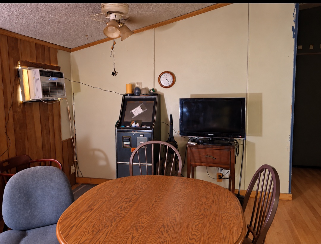 215 Dozer Bend Property Photo 12
