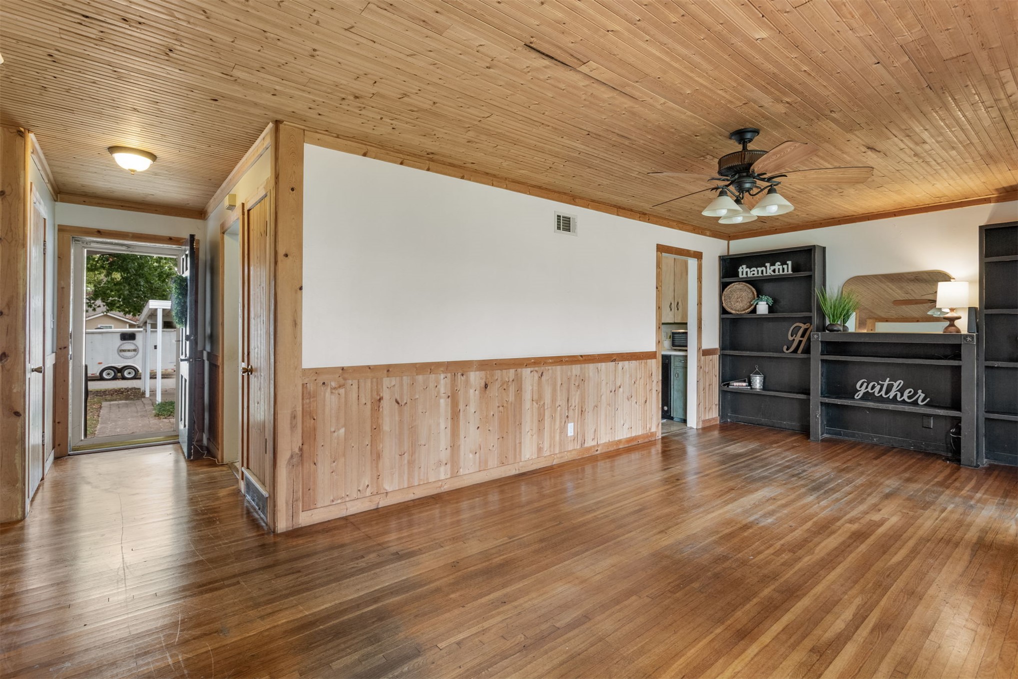 405 Parkview Drive Property Photo 12