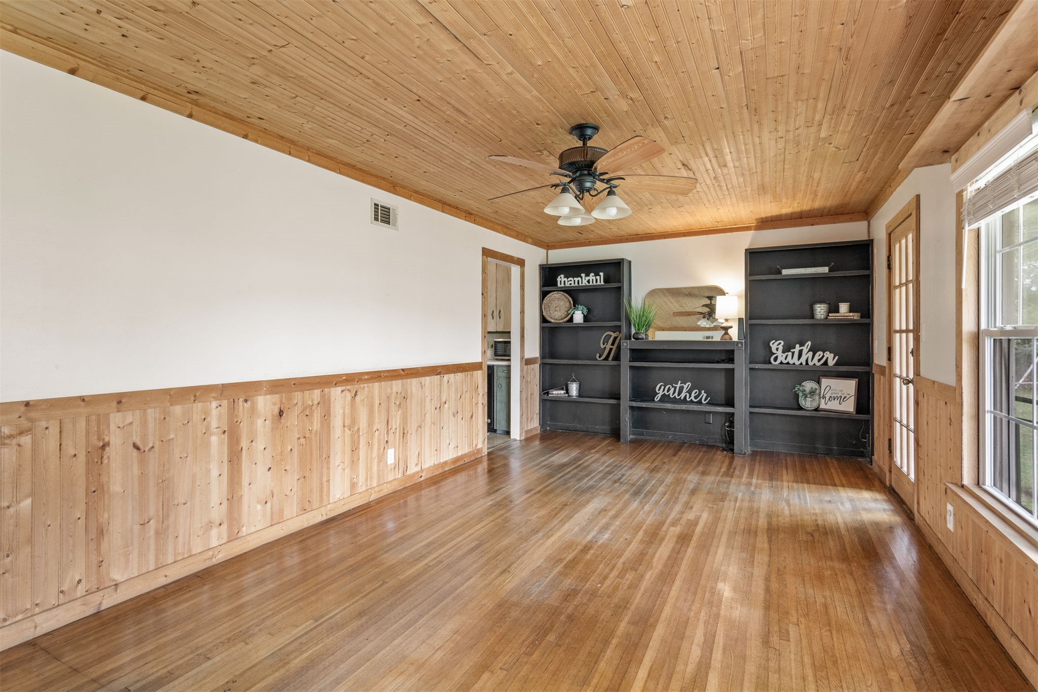 405 Parkview Drive Property Photo 14