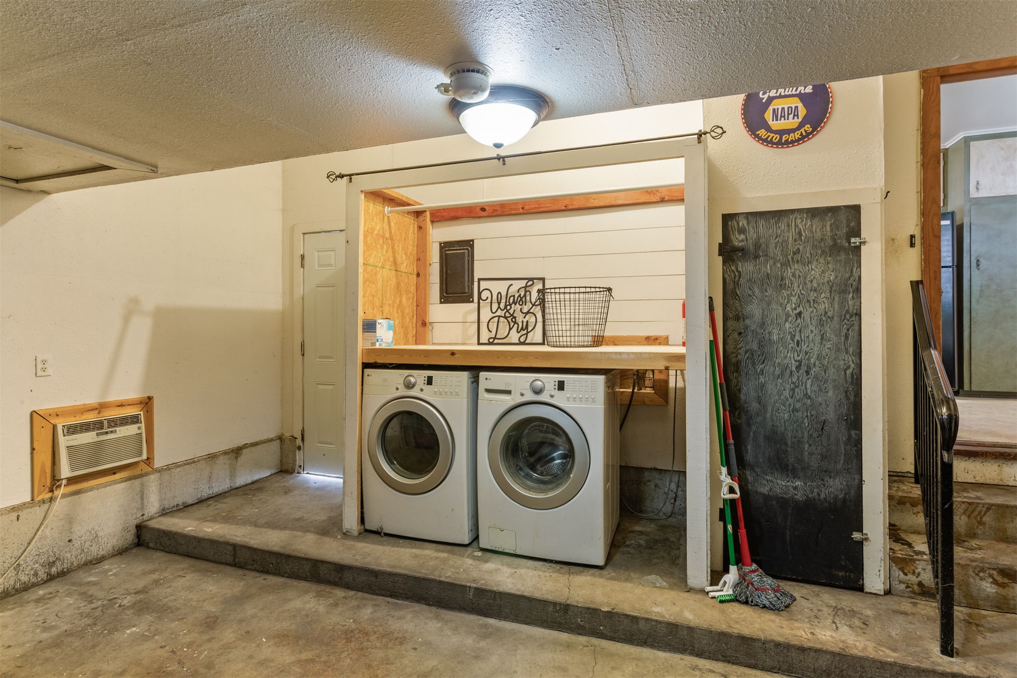 405 Parkview Drive Property Photo 46