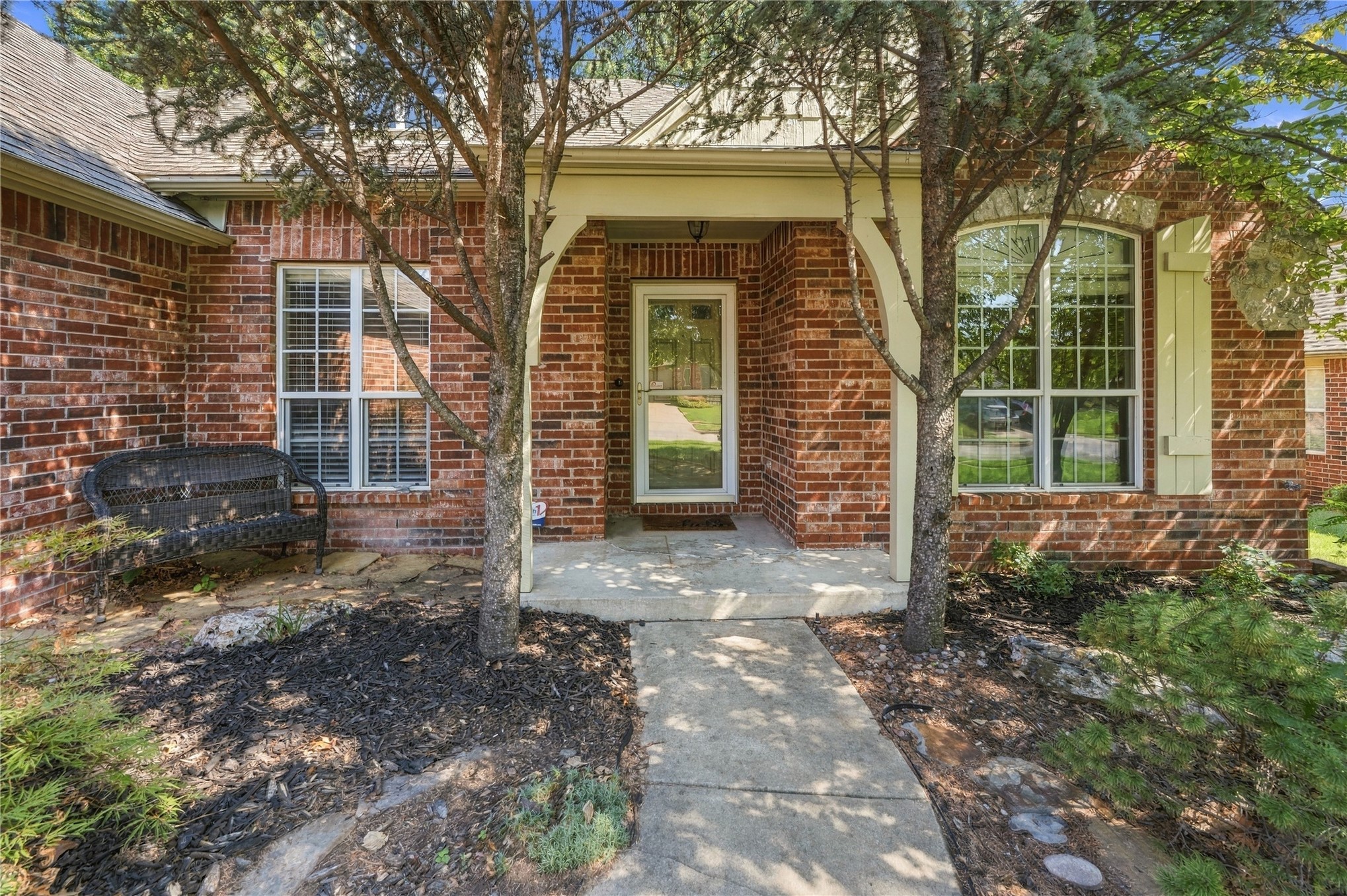 3009 N Ironwood Avenue Property Photo 2