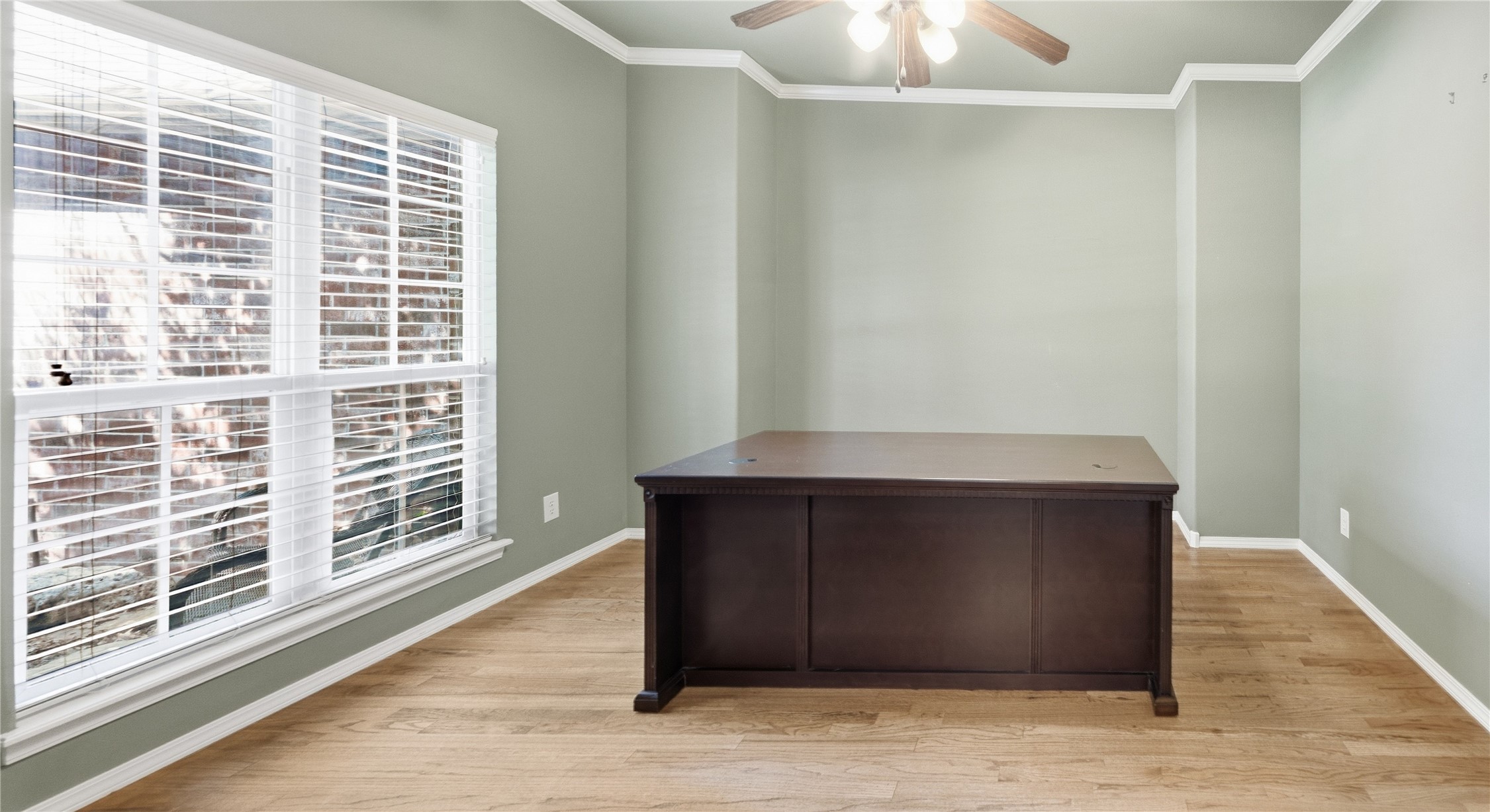 3009 N Ironwood Avenue Property Photo 5