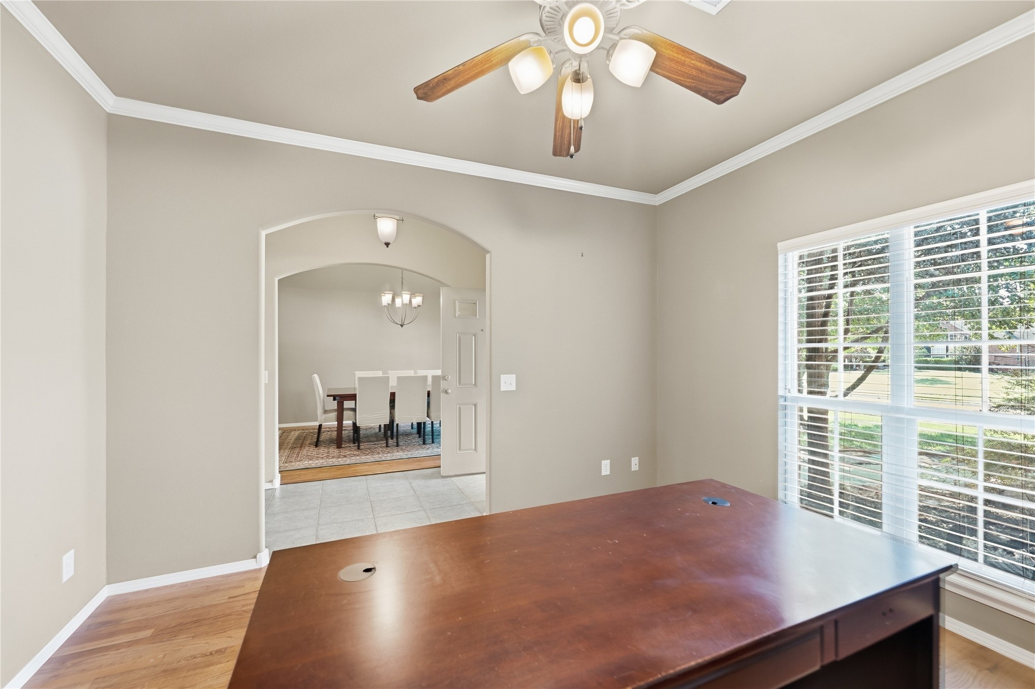 3009 N Ironwood Avenue Property Photo 6