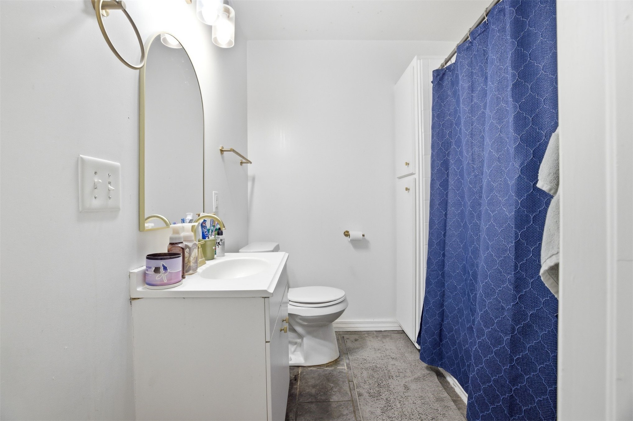 1332 S Knoxville Avenue Property Photo 13