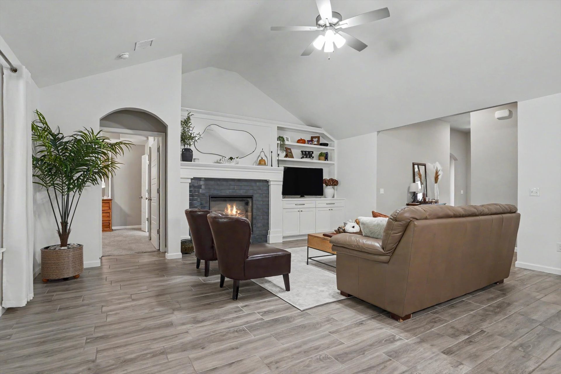 757 E 139th Place Property Photo 14