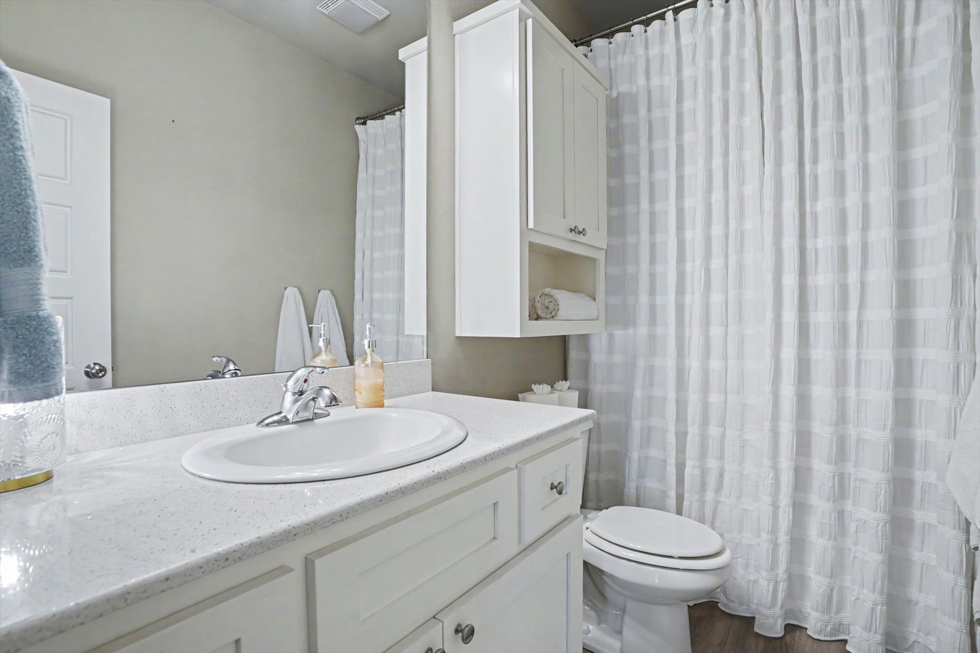 757 E 139th Place Property Photo 37