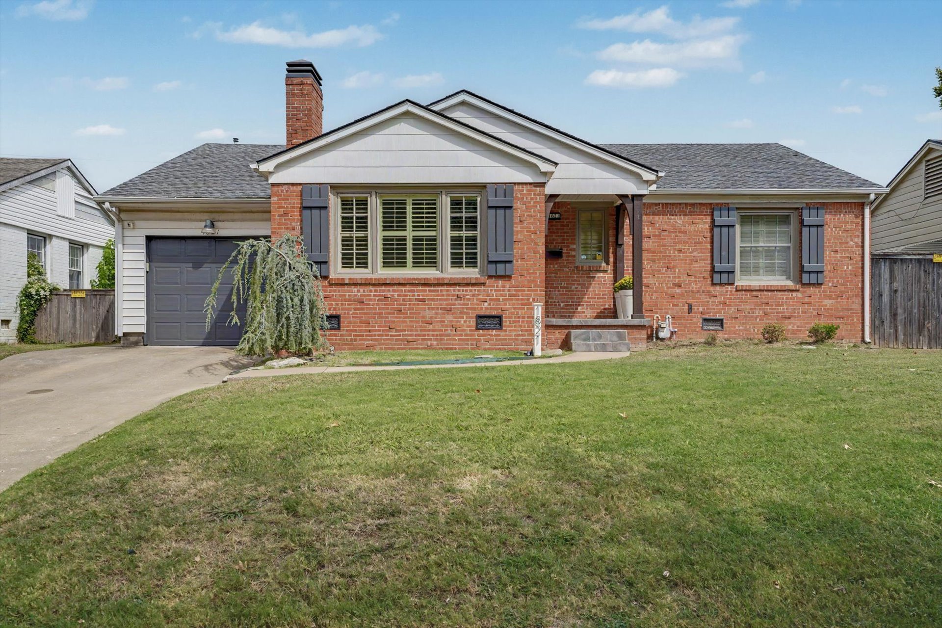 1821 Columbia Avenue Property Photo 1