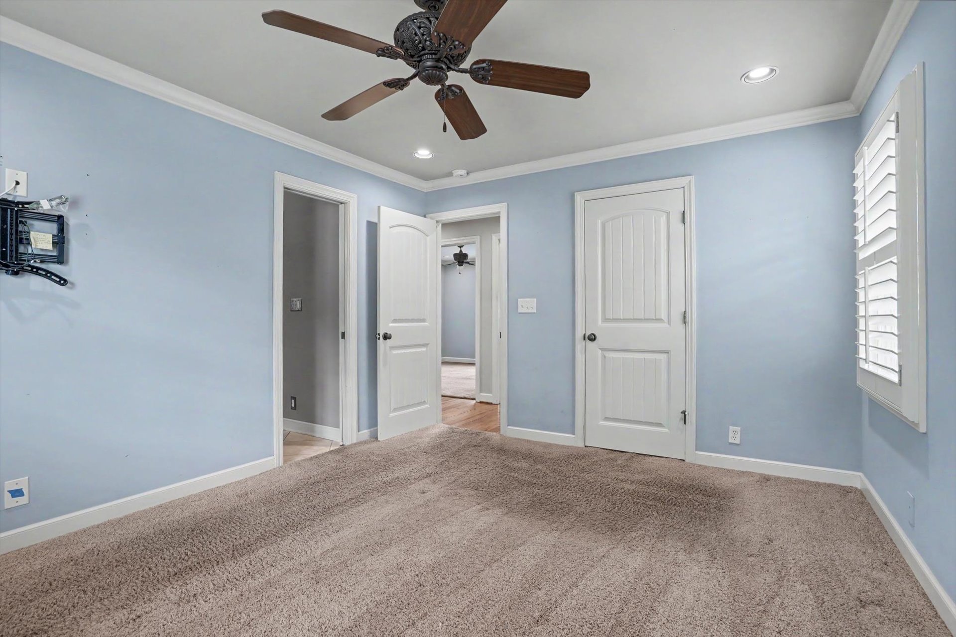 1821 Columbia Avenue Property Photo 12