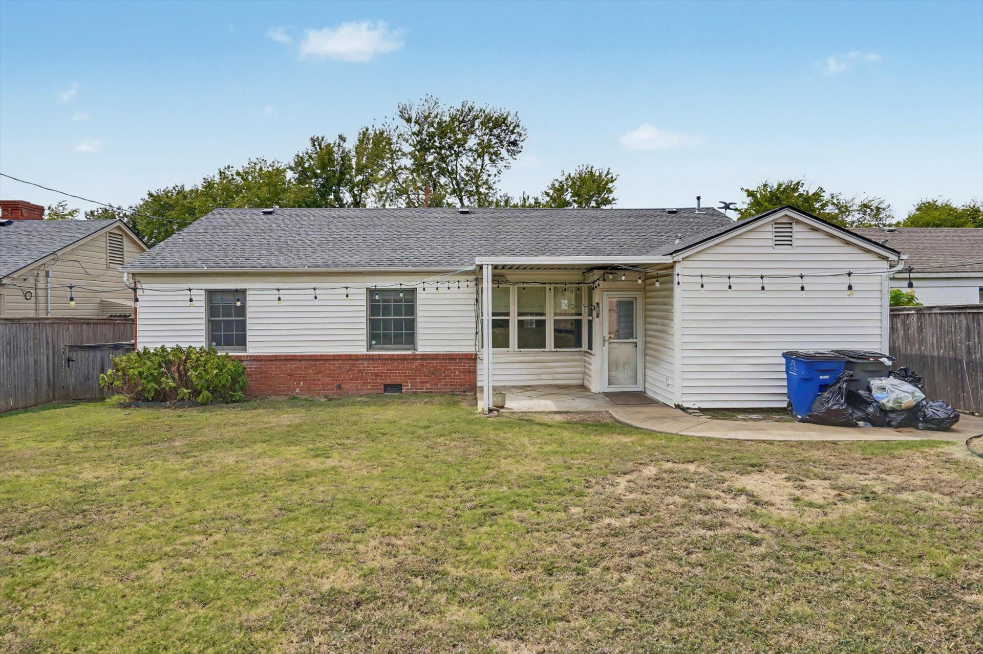 1821 Columbia Avenue Property Photo 15