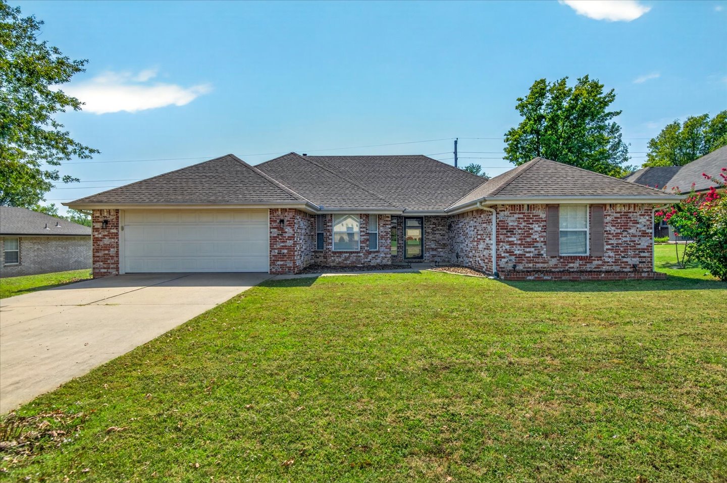 5613 Woodland Property Photo 1