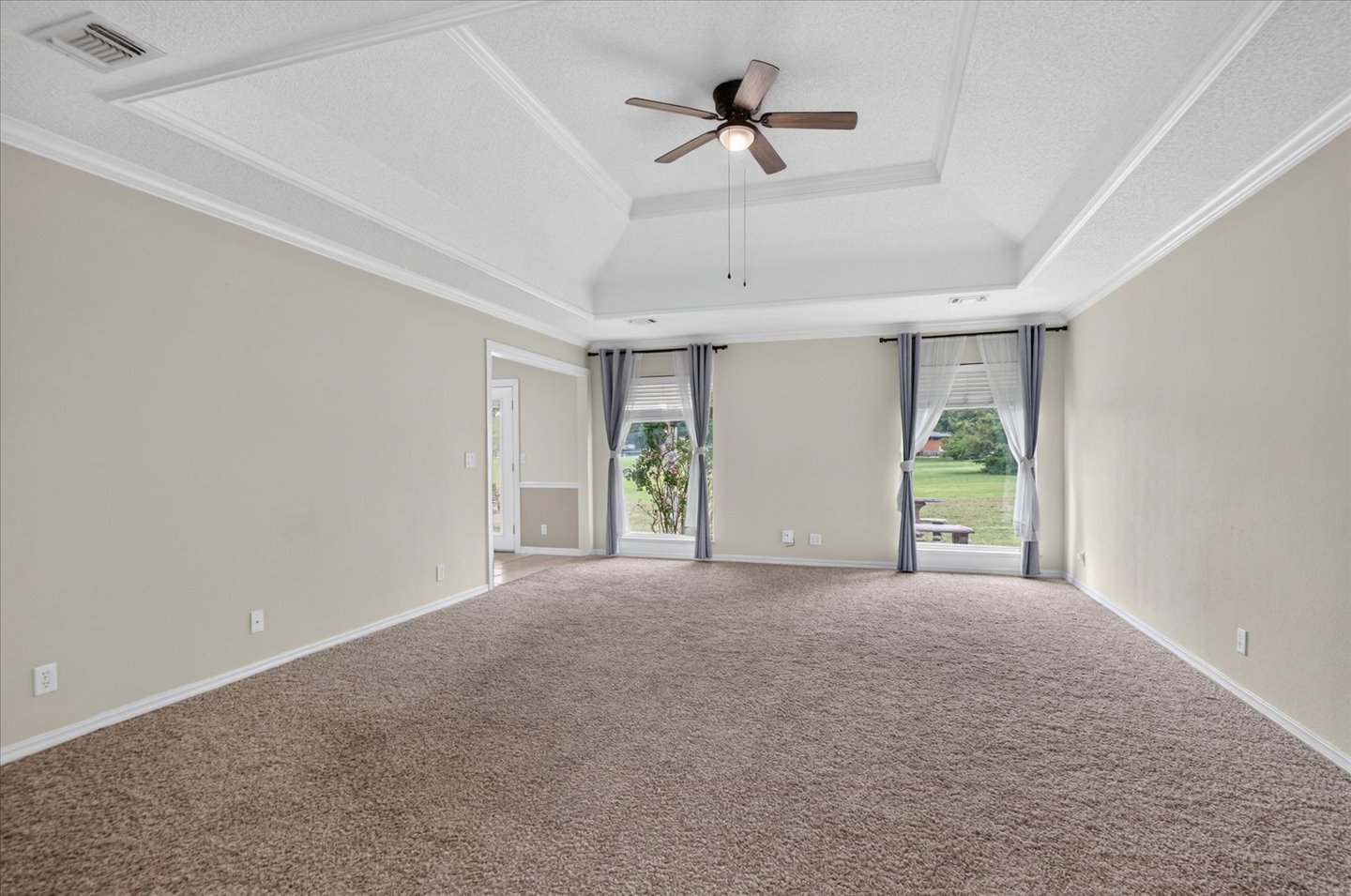 5613 Woodland Property Photo 5