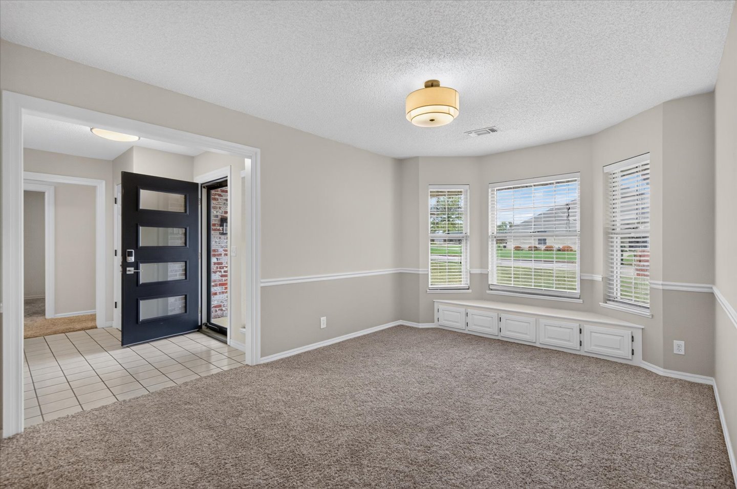 5613 Woodland Property Photo 8