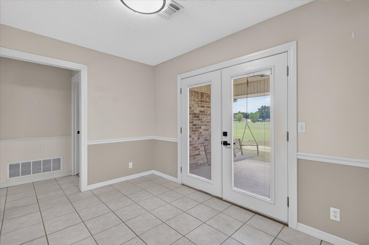 5613 Woodland Property Photo 15