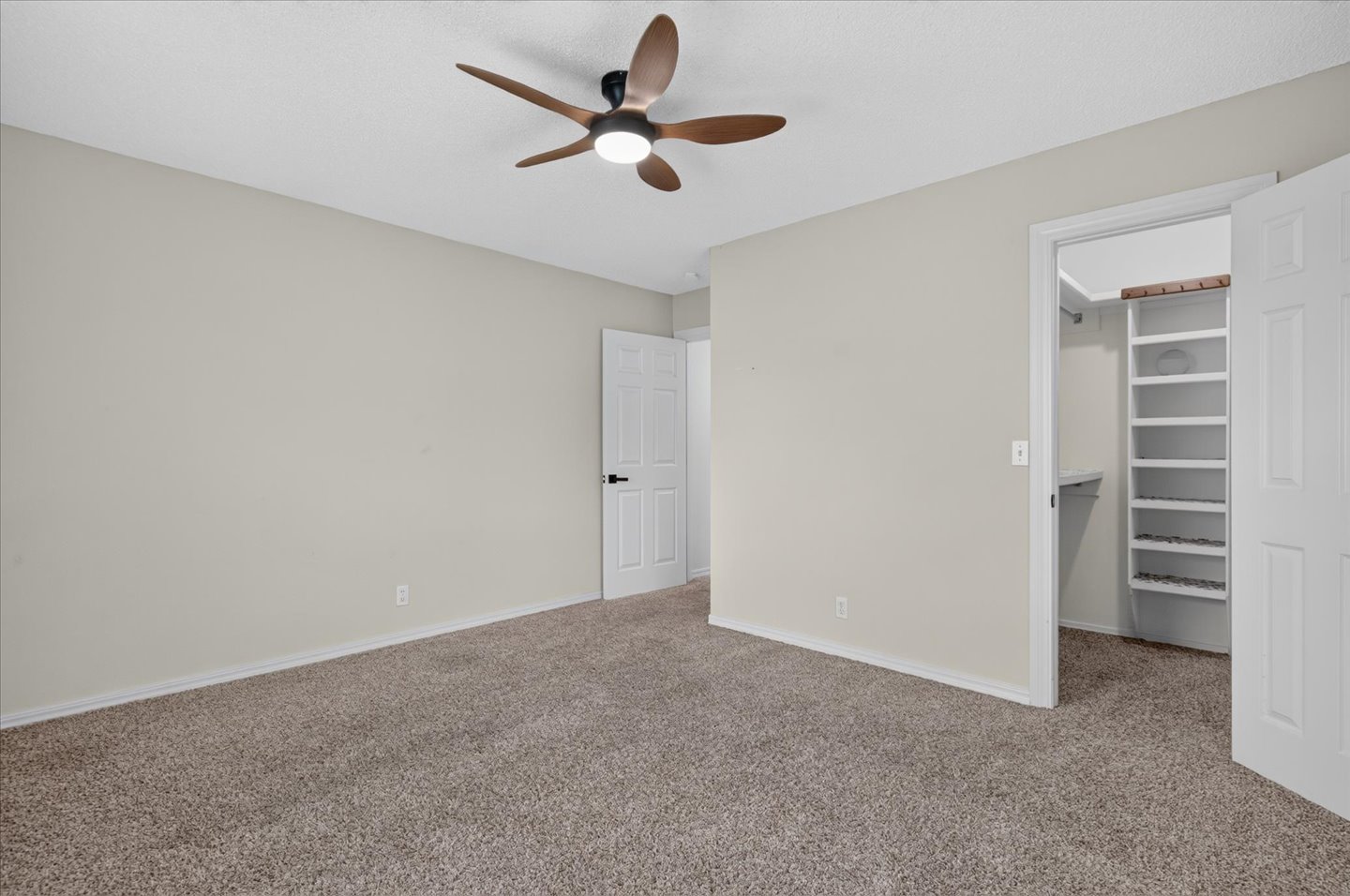 5613 Woodland Property Photo 22