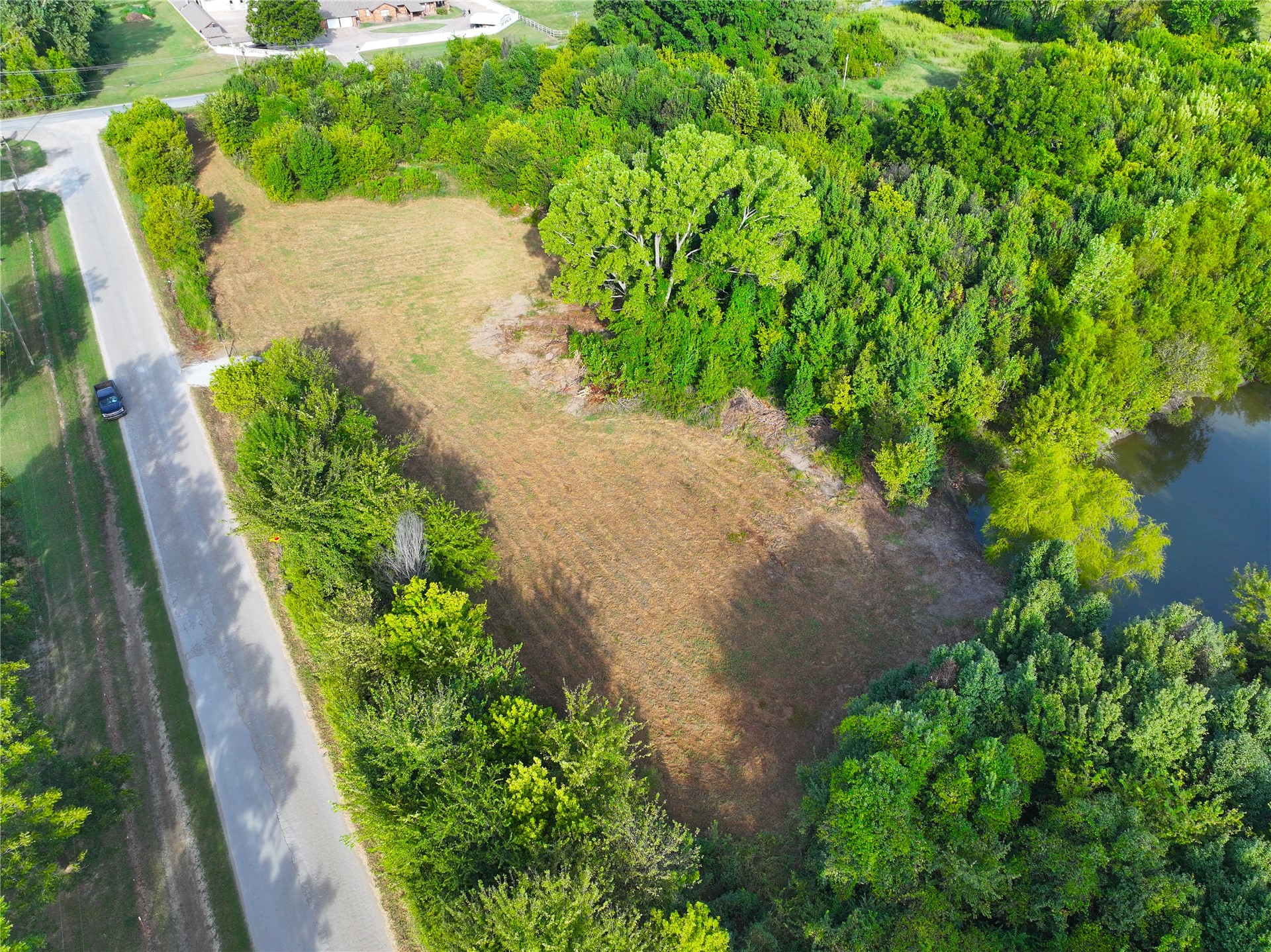 S 33rd West Avenue Property Photo 4