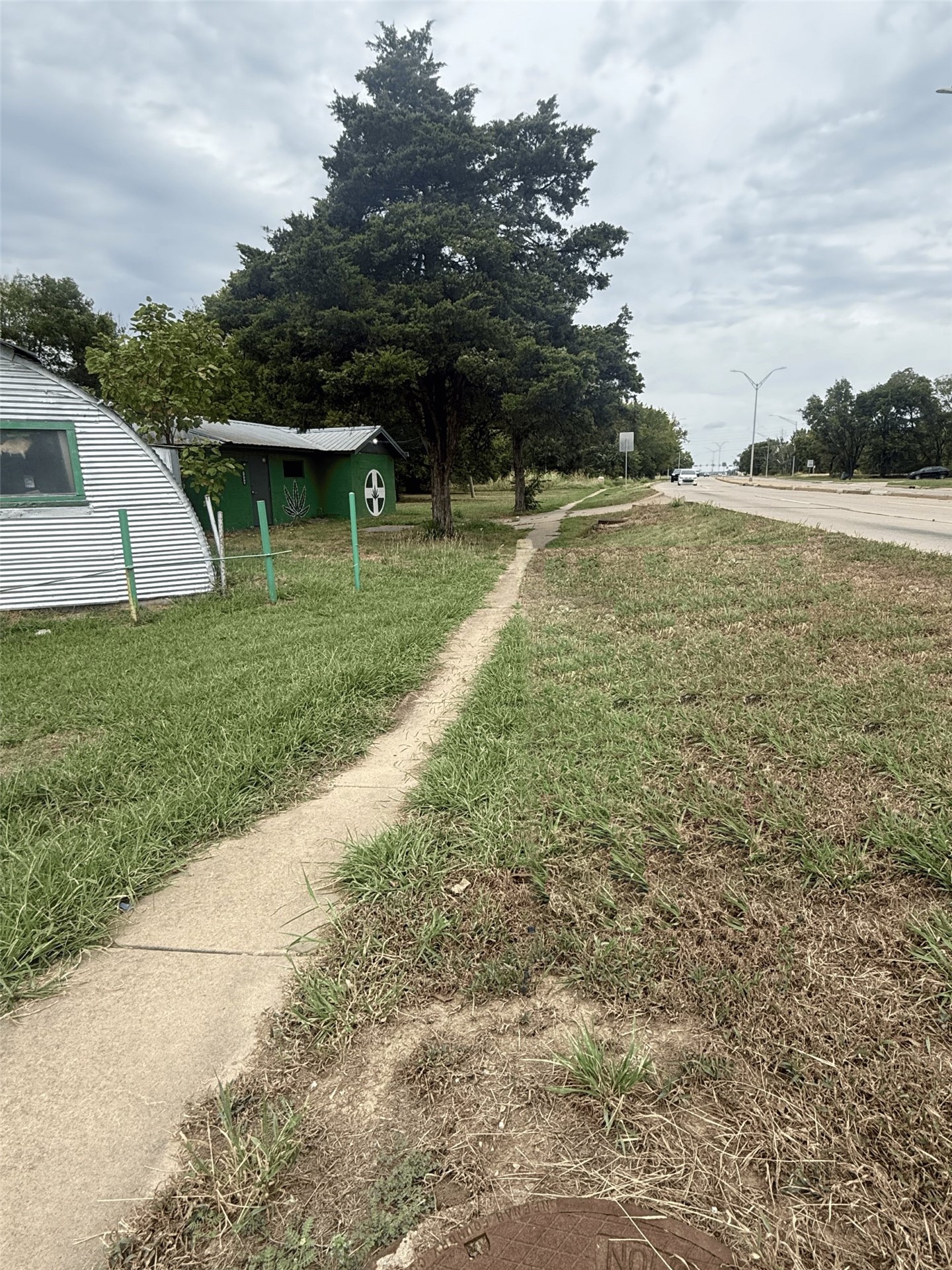 1001 N Wood Drive Property Photo 4