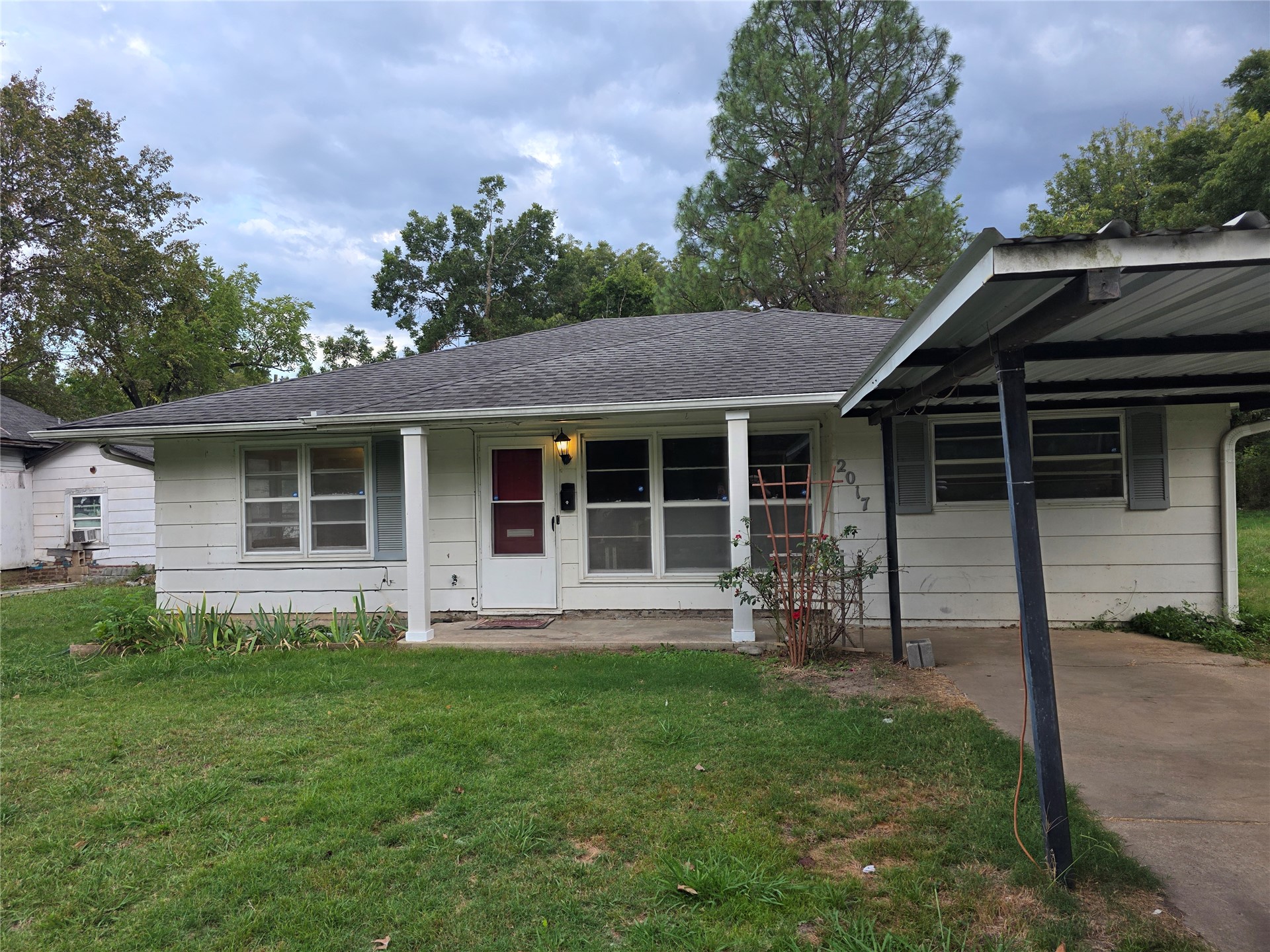 2017 Denver Street Property Photo 4