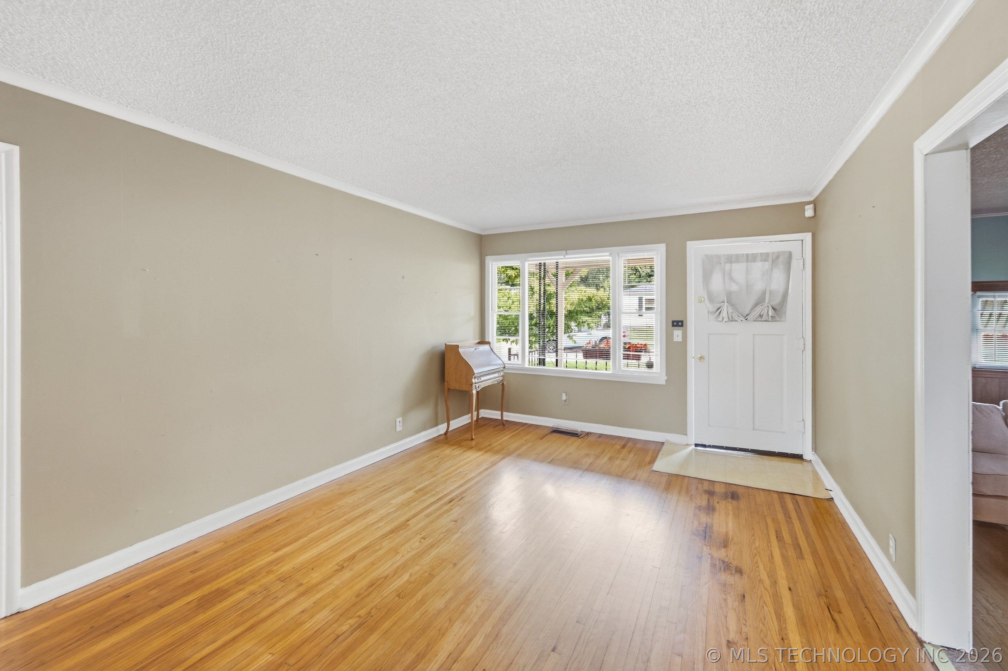 1117 Pin Oak Court Property Photo 8