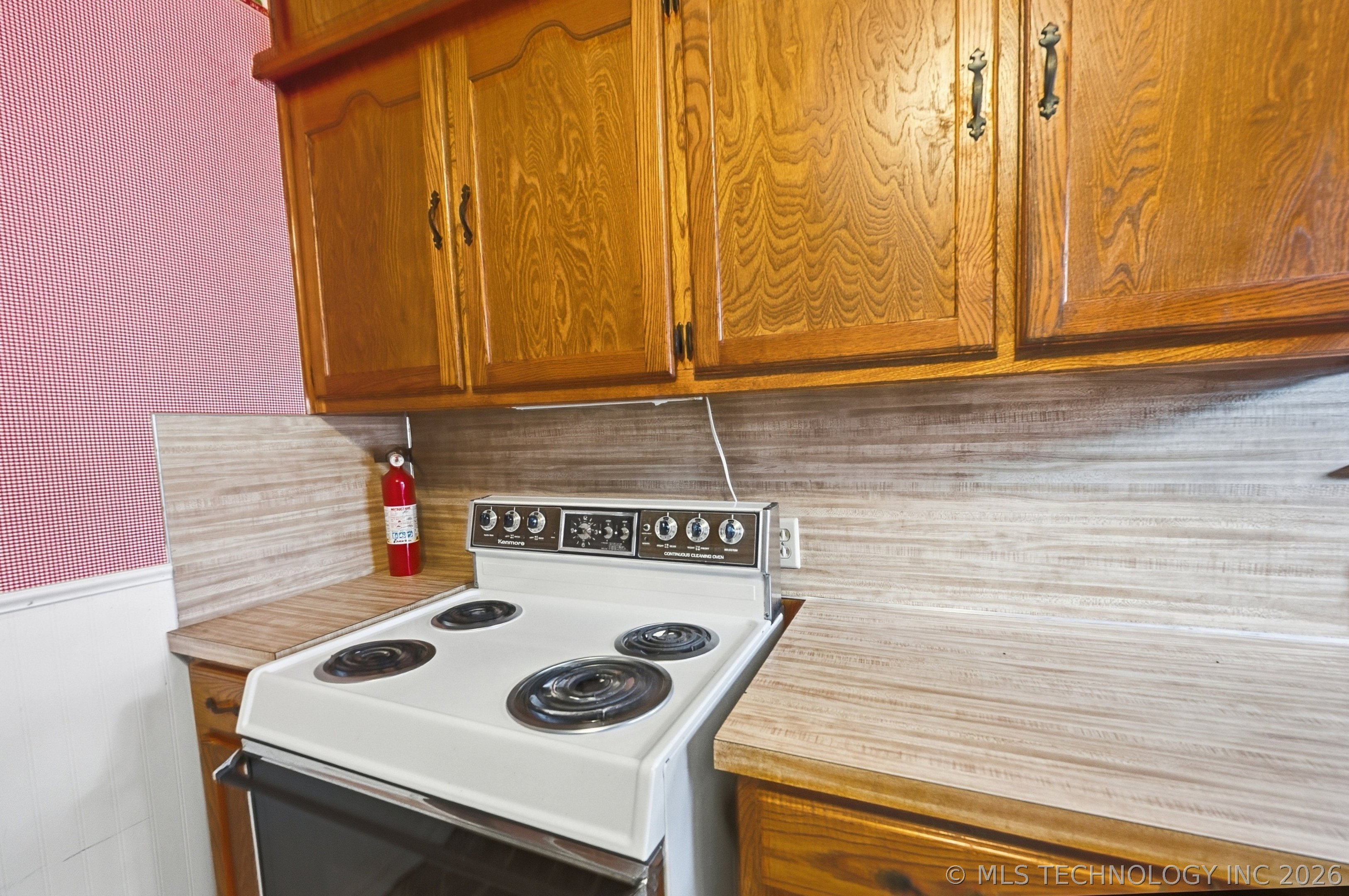 1117 Pin Oak Court Property Photo 14
