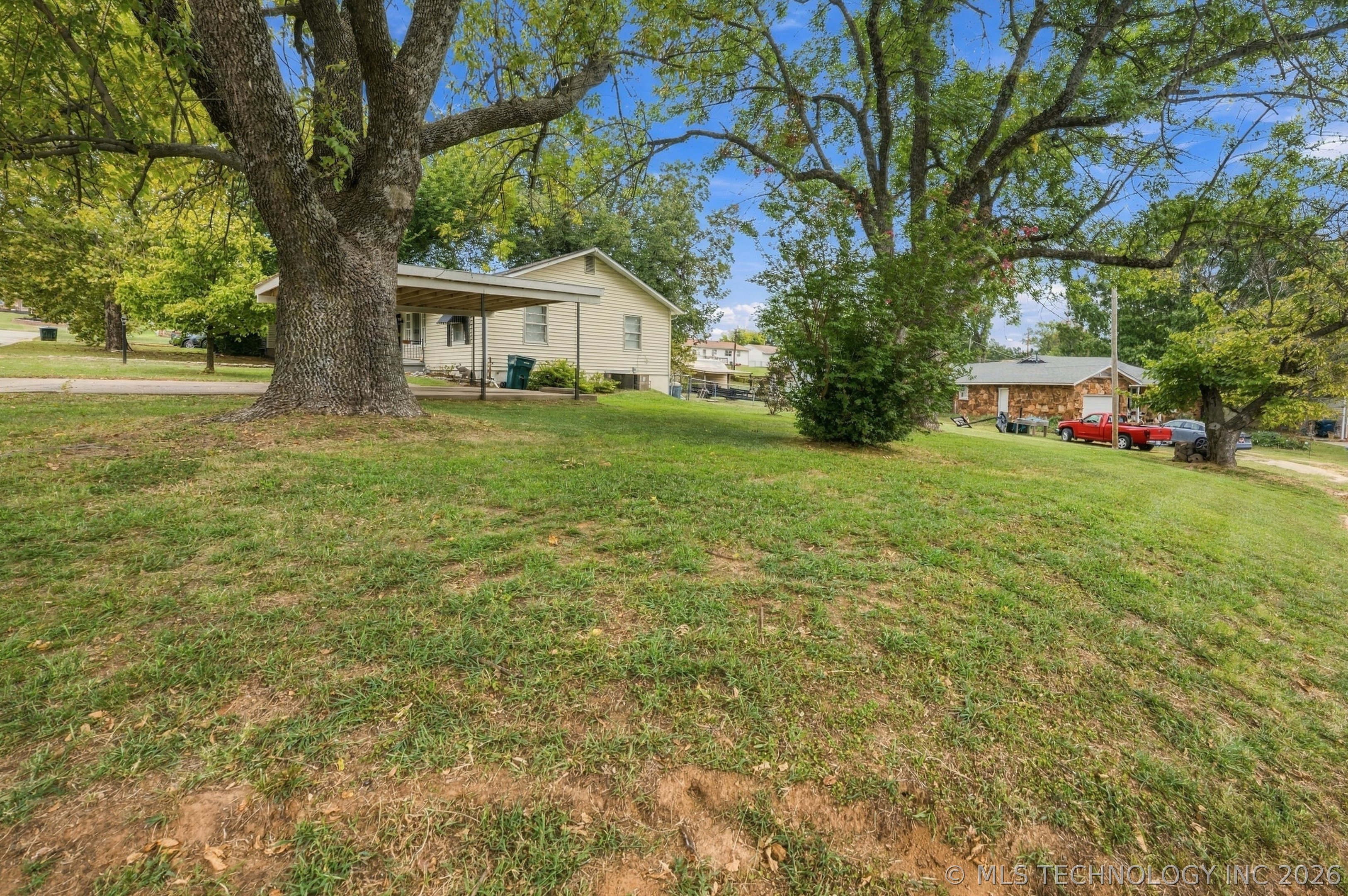 1117 Pin Oak Court Property Photo 23