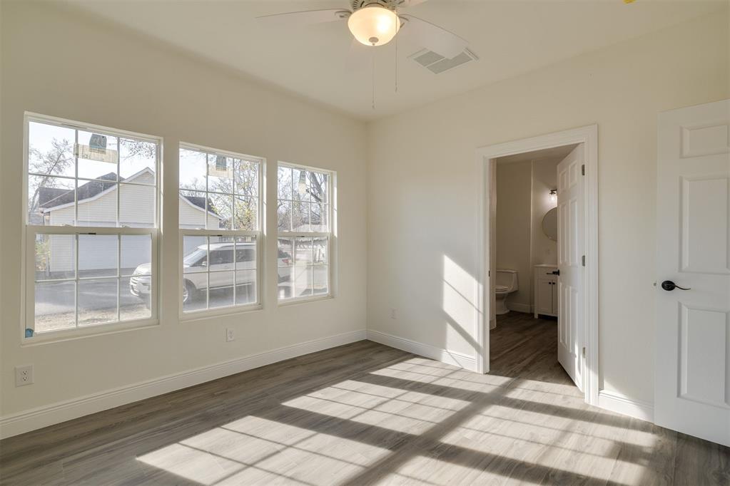 502 N Broadway Street Property Photo 26