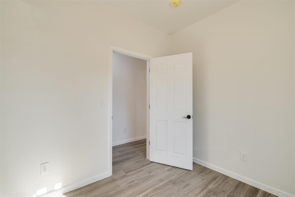 502 N Broadway Street Property Photo 32