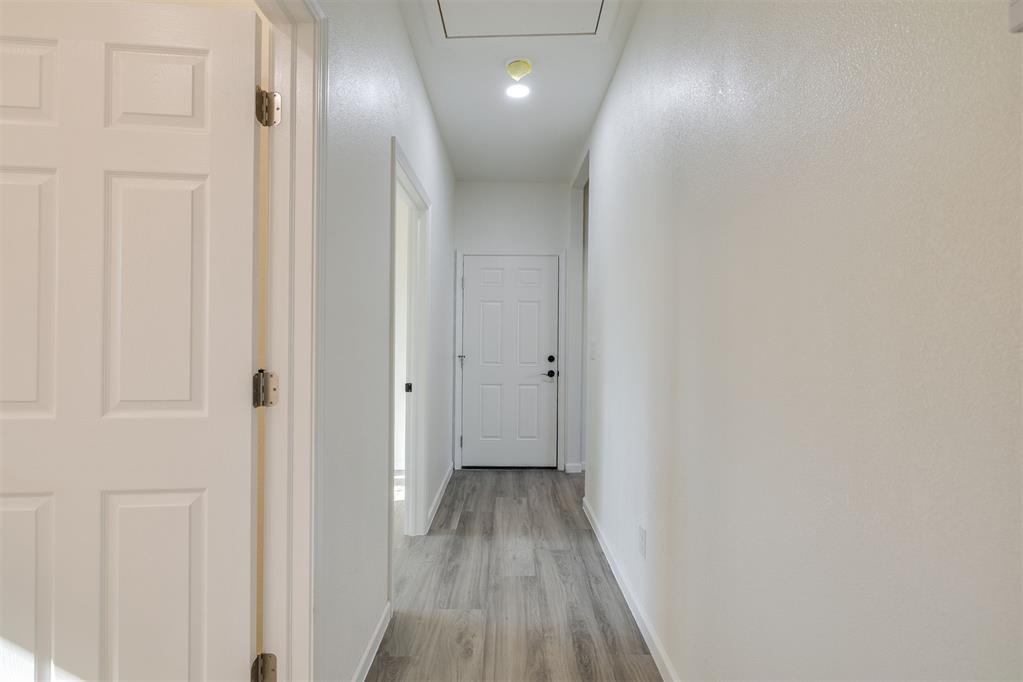 502 N Broadway Street Property Photo 39