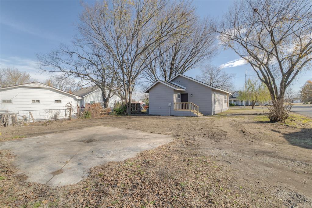 502 N Broadway Street Property Photo 47
